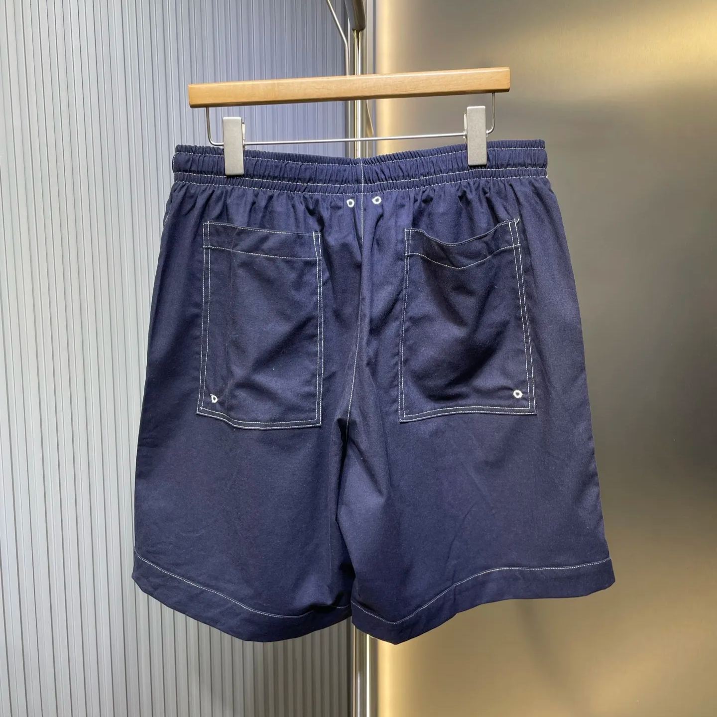 Givenchy linen Bermuda shorts（P00937096）