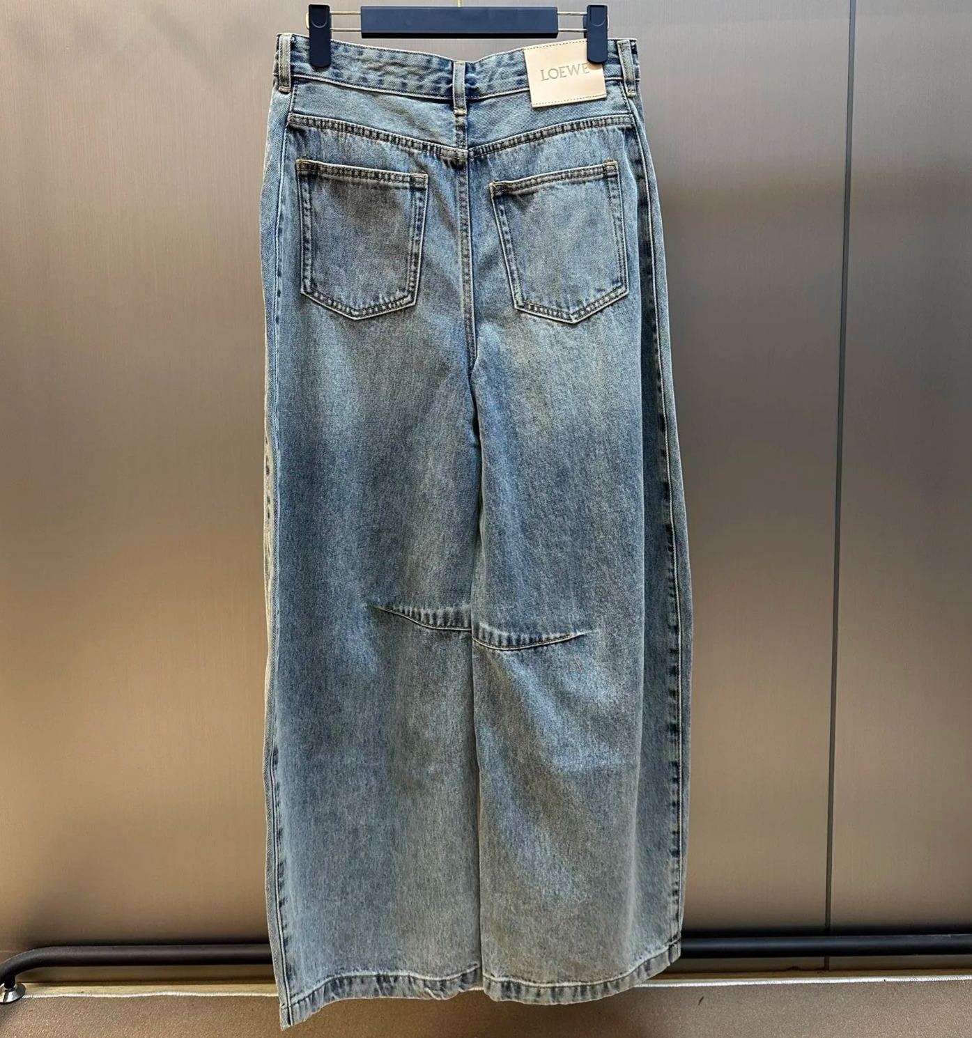 LOEWE Anagram barrel jeans (S359Y11XCM-6395）