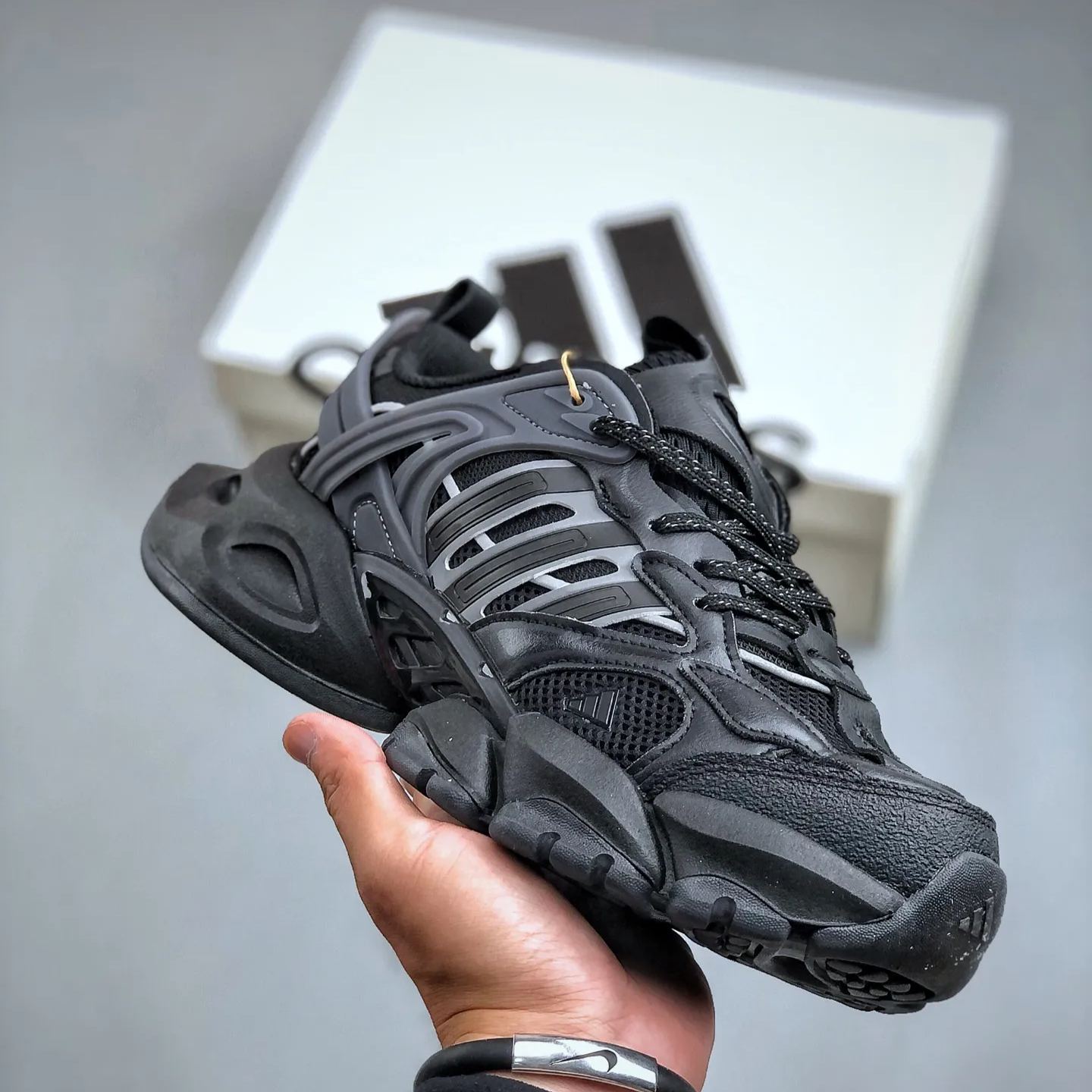 adidas XLG Runner Deluxe "Black/Grey"（JR3086）