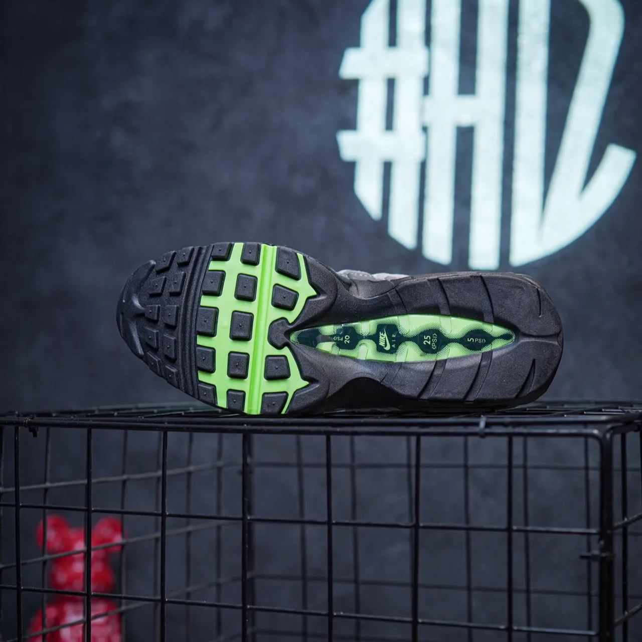 Nike Air Max 95 Patch OG "Neon"(747137-170)