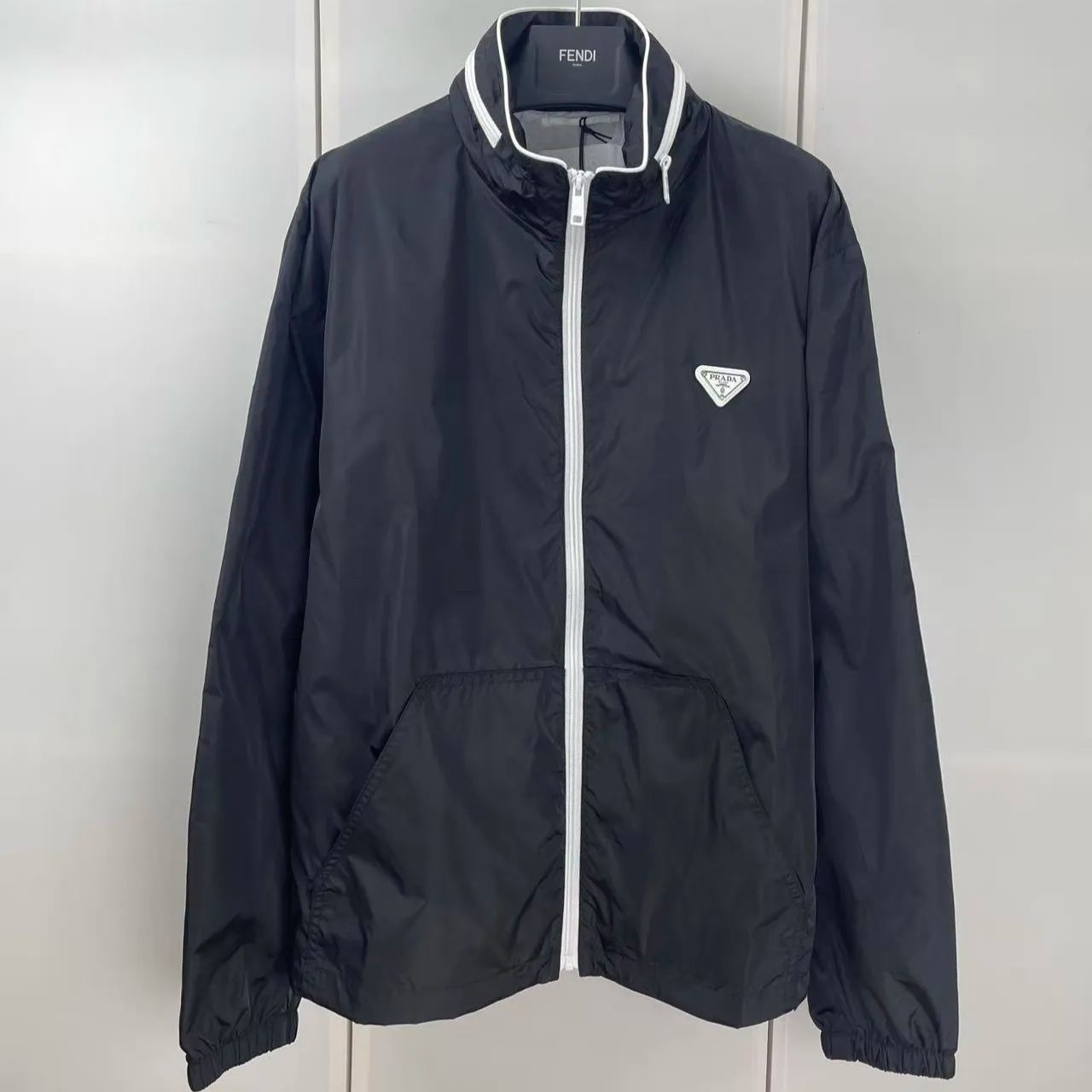 PRADA SGC832 Re-Nylon jacket（SGC832-1WQ9-F0967-S-OOO）