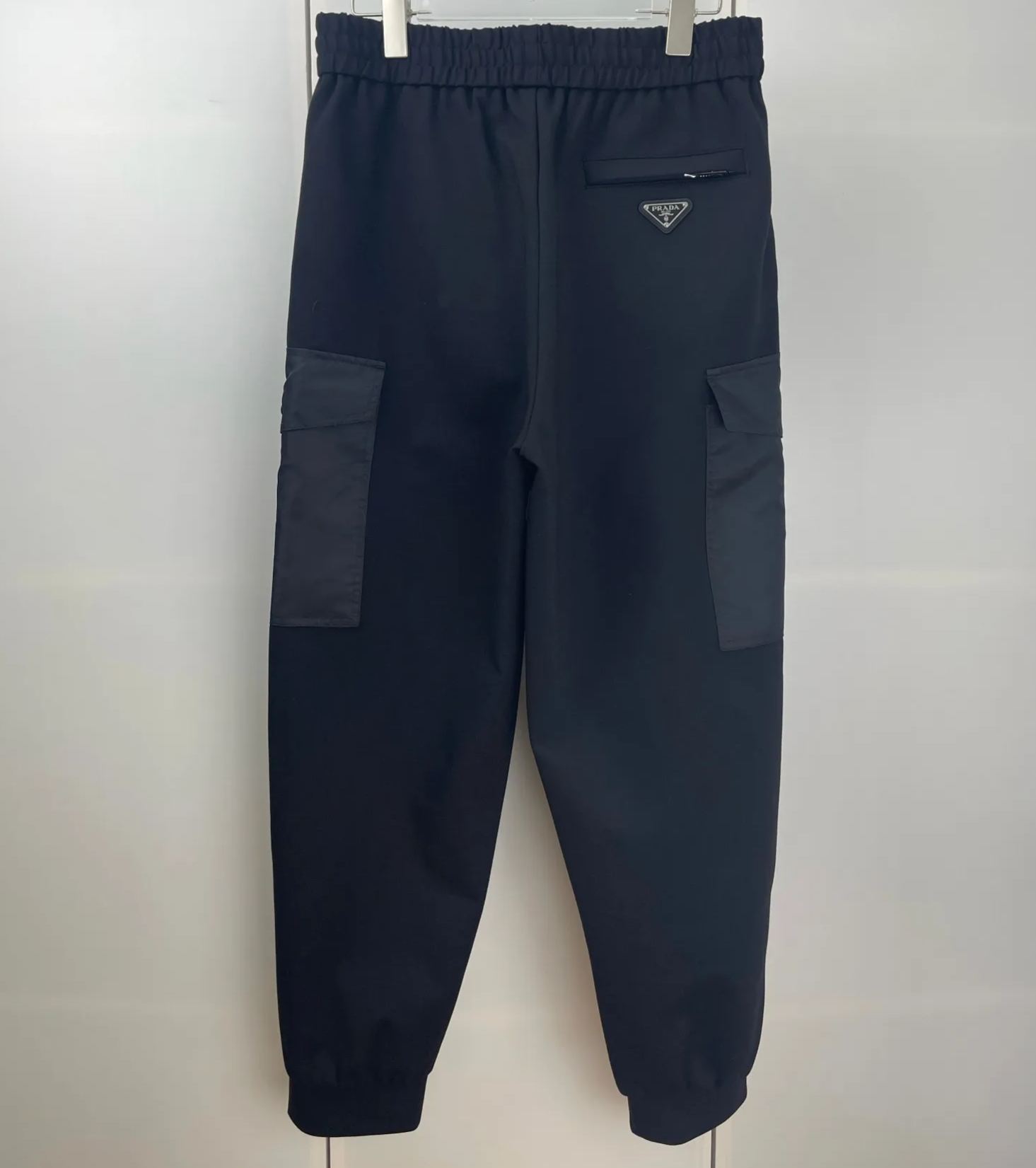 PRADA Cotton fleece joggers with Re-Nylon details（UJP249-11JE-F0806-S-OOO）