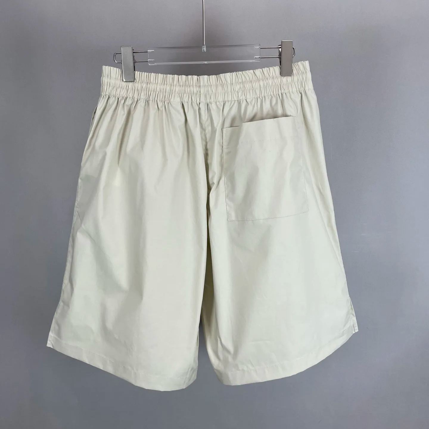 BURBERRY Knot Logo Cotton Shorts（81092781）