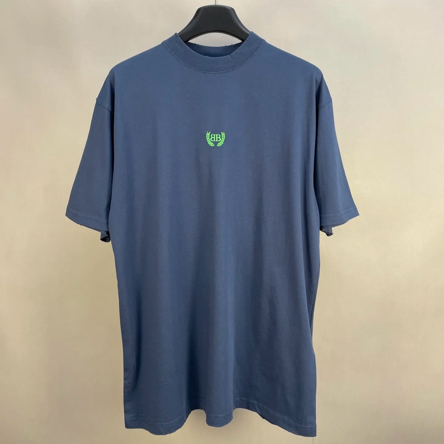 Balenciaga Men's Laurel Classic T-shirt（764235TSVC91041）