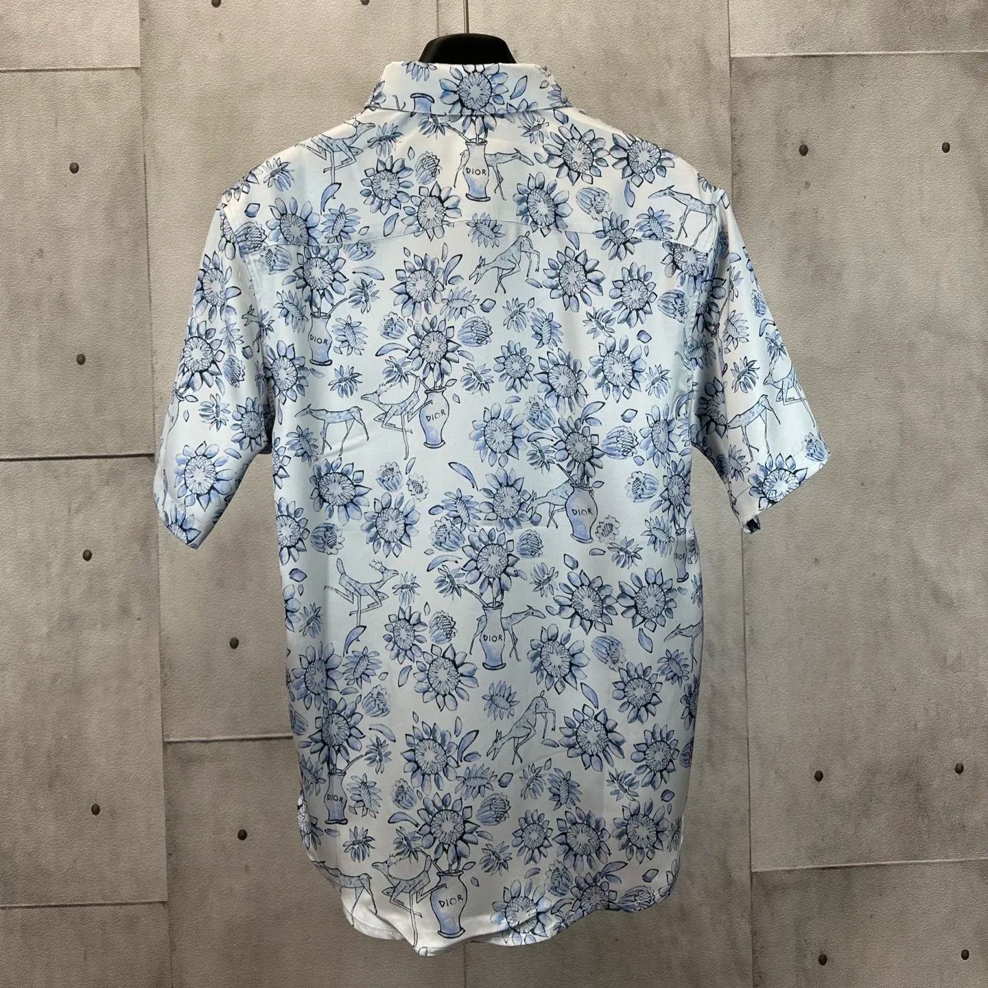 Dior shirt（493C516A6010-C885）