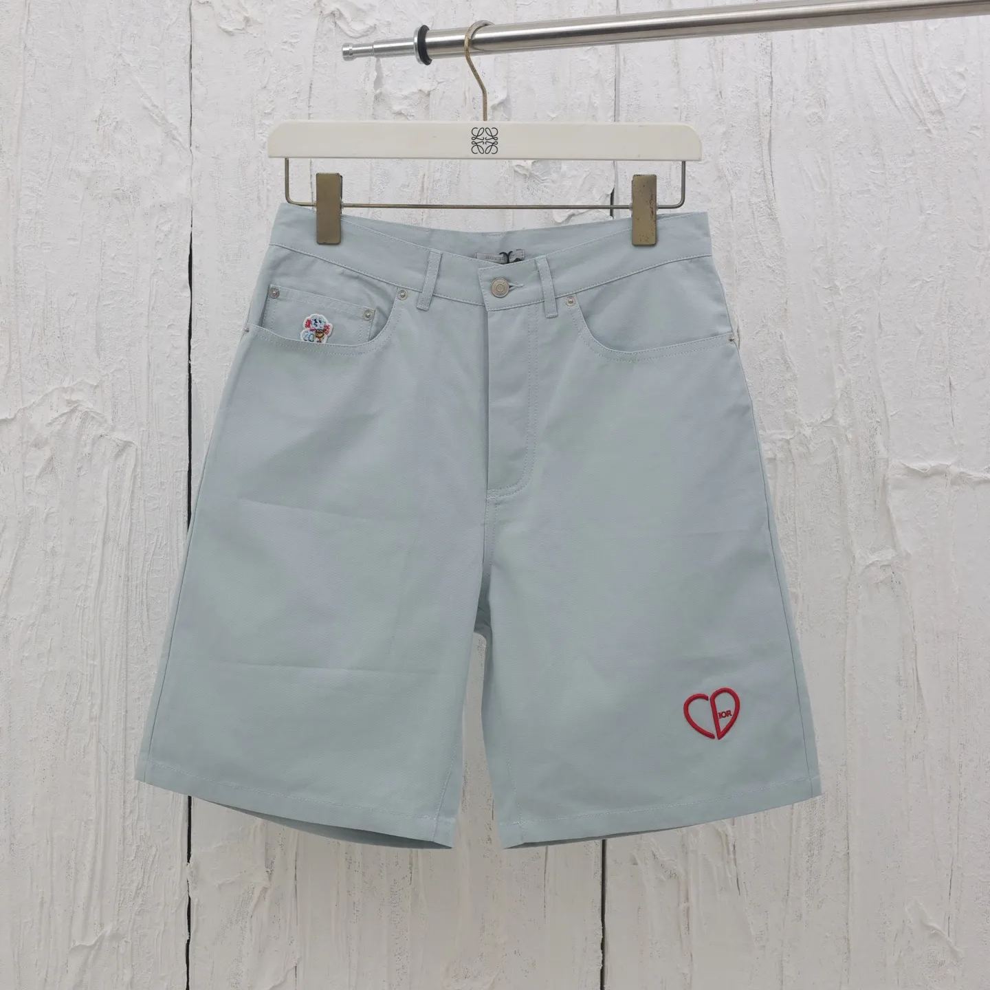 DIOR MEN White CD Heart Bermuda Shorts（313D008D384X-C883）