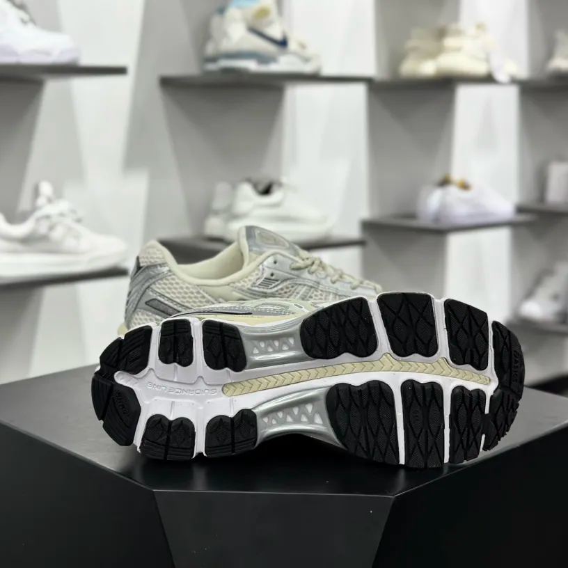 KITH Ronnie Fieg × Asics Gel-Kayano 12.1 "Cream/Pure Aqua"（1203A555-100）