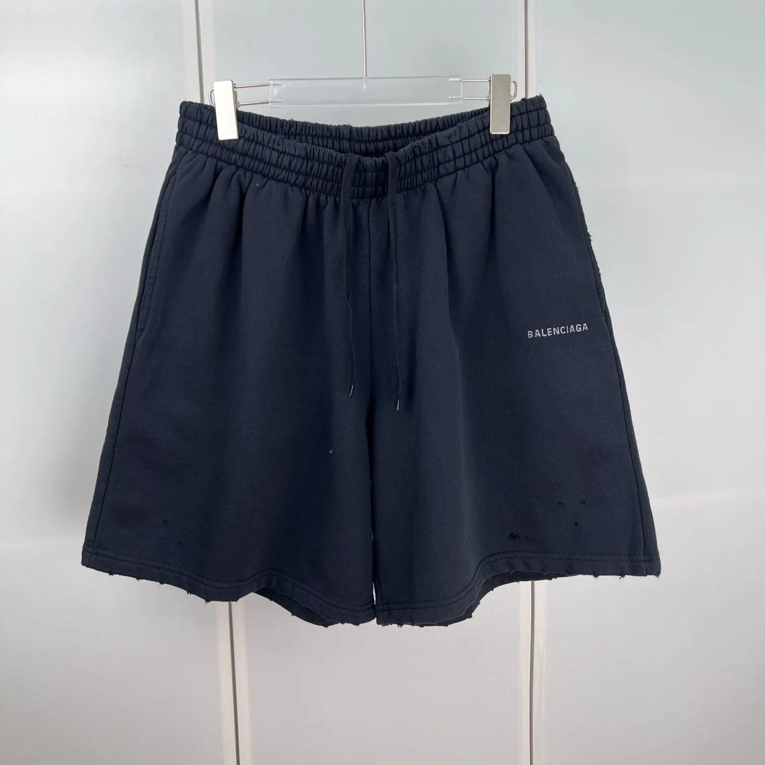 BALENCIAGA BACK sports shorts（676137TQVY11083）
