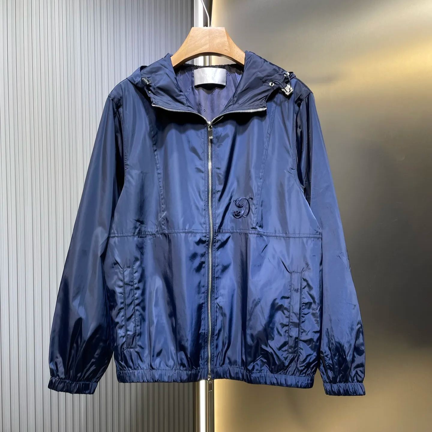 DIOR 21SS KENNY SCHARF nylon zip-up hooded jacket in navy（013C402H5149-C535）