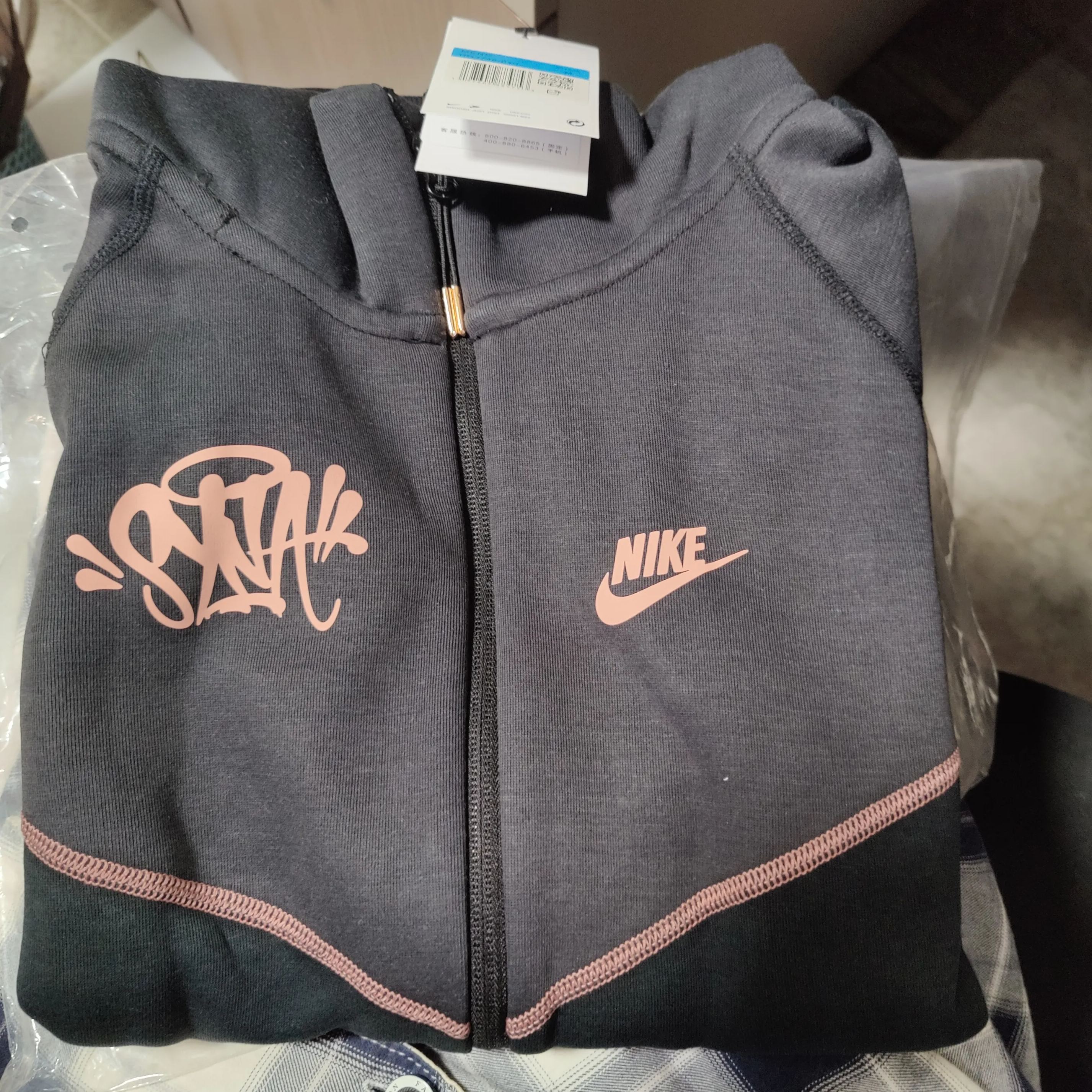 Nike x Central Cee Tech Fleece Windrunner "Black/Anthracite"（HQ3748-010）