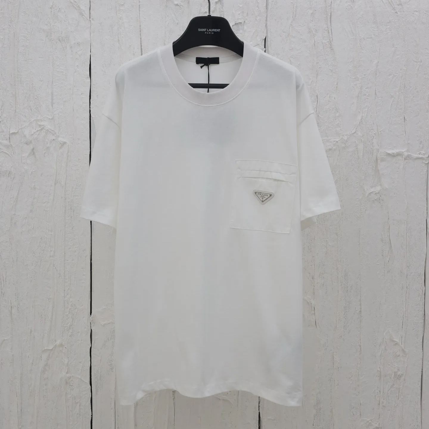 Prada triangle logo t-shirt(UJN661-11CK-F0009-S-221）