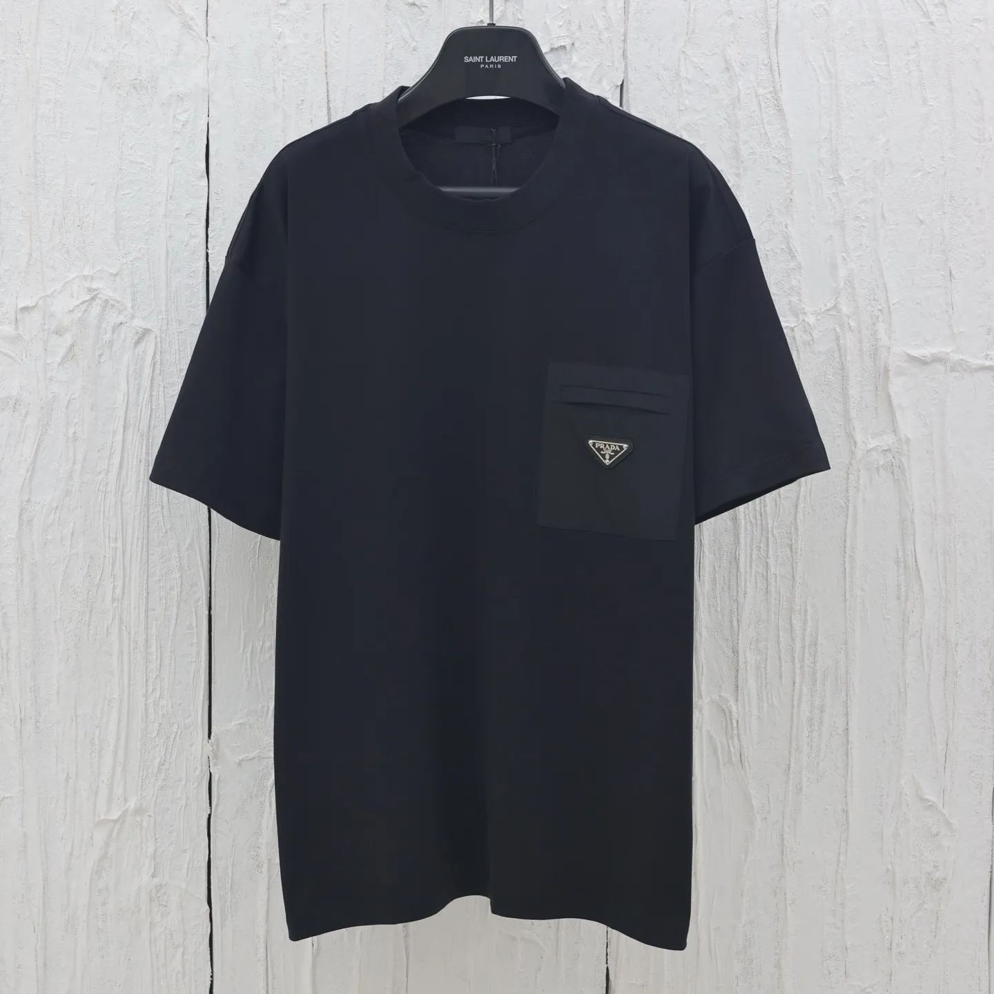 Prada triangle logo t-shirt(UJN661-11CK-F0009-S-221）