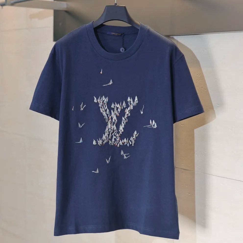 LOUIS VUITTON embroidered cotton T-shirt（1AHW58）