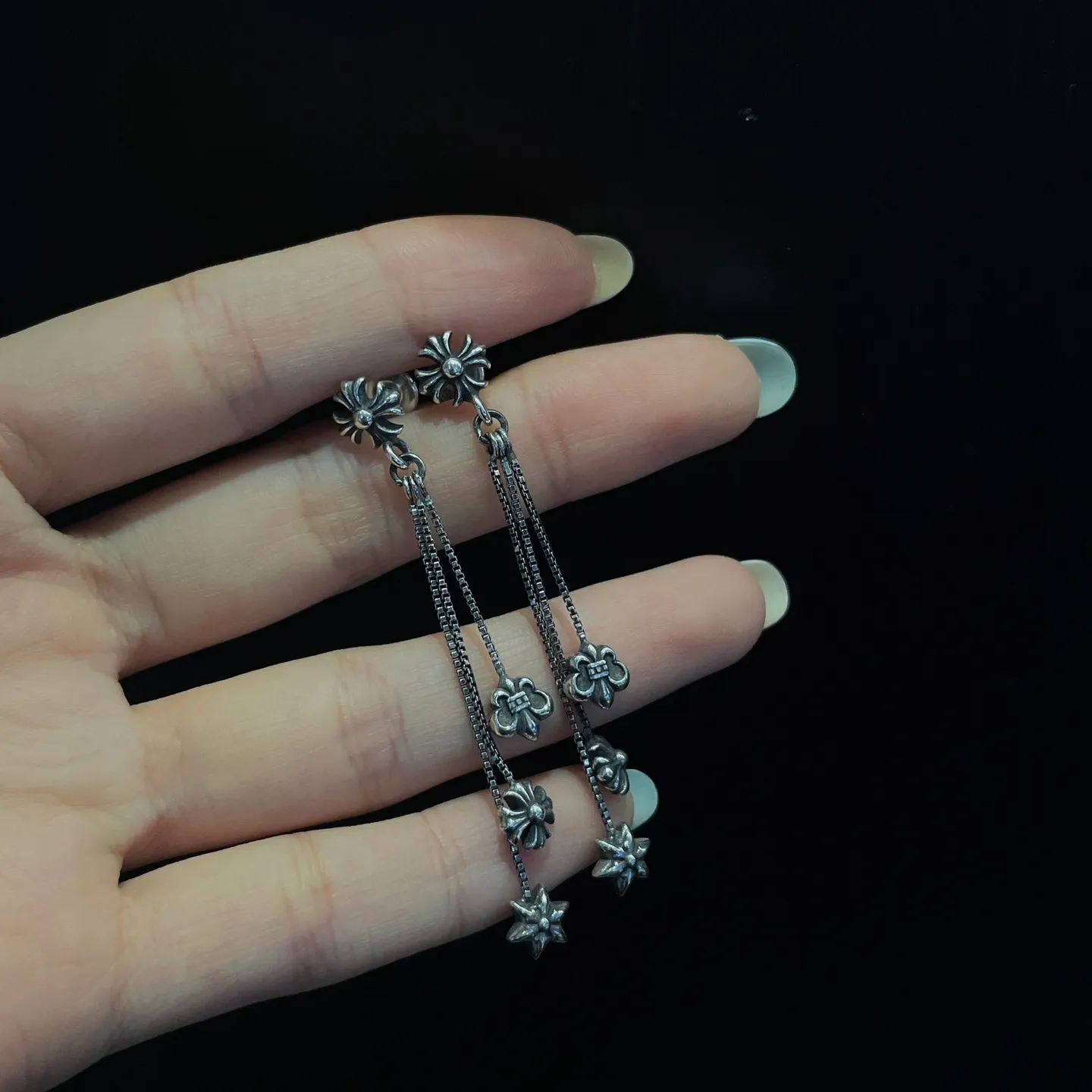 Chrome Hearts Cross Tassel Stud Earrings（CHROME HEARTS 352）