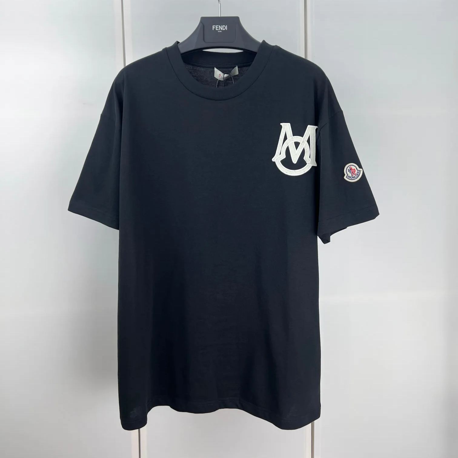 Moncler monogram cotton t-shirt（J20918C000218390T999）