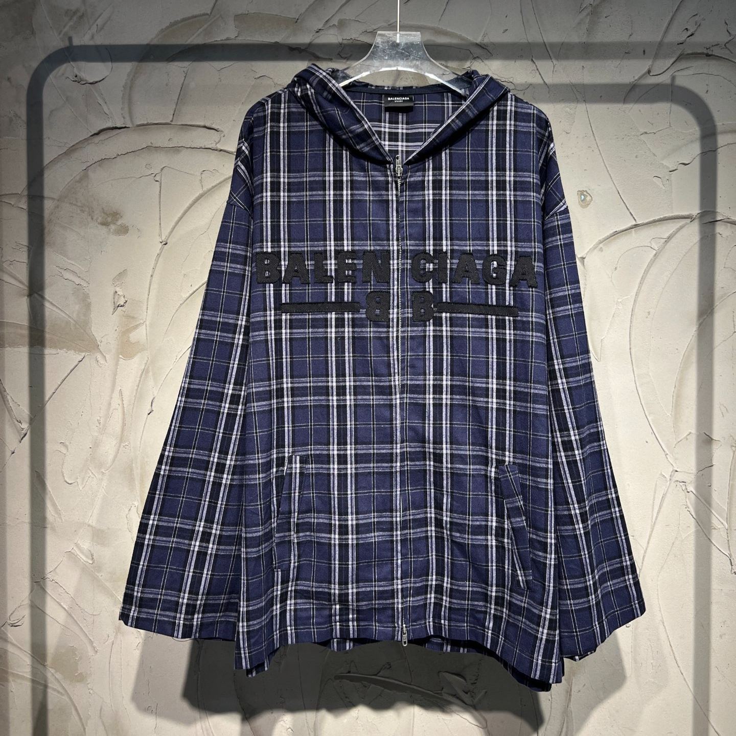 BALENCIAGA Zip-up Shirts Hoodies Shirts Parkas（824581TRM213080）