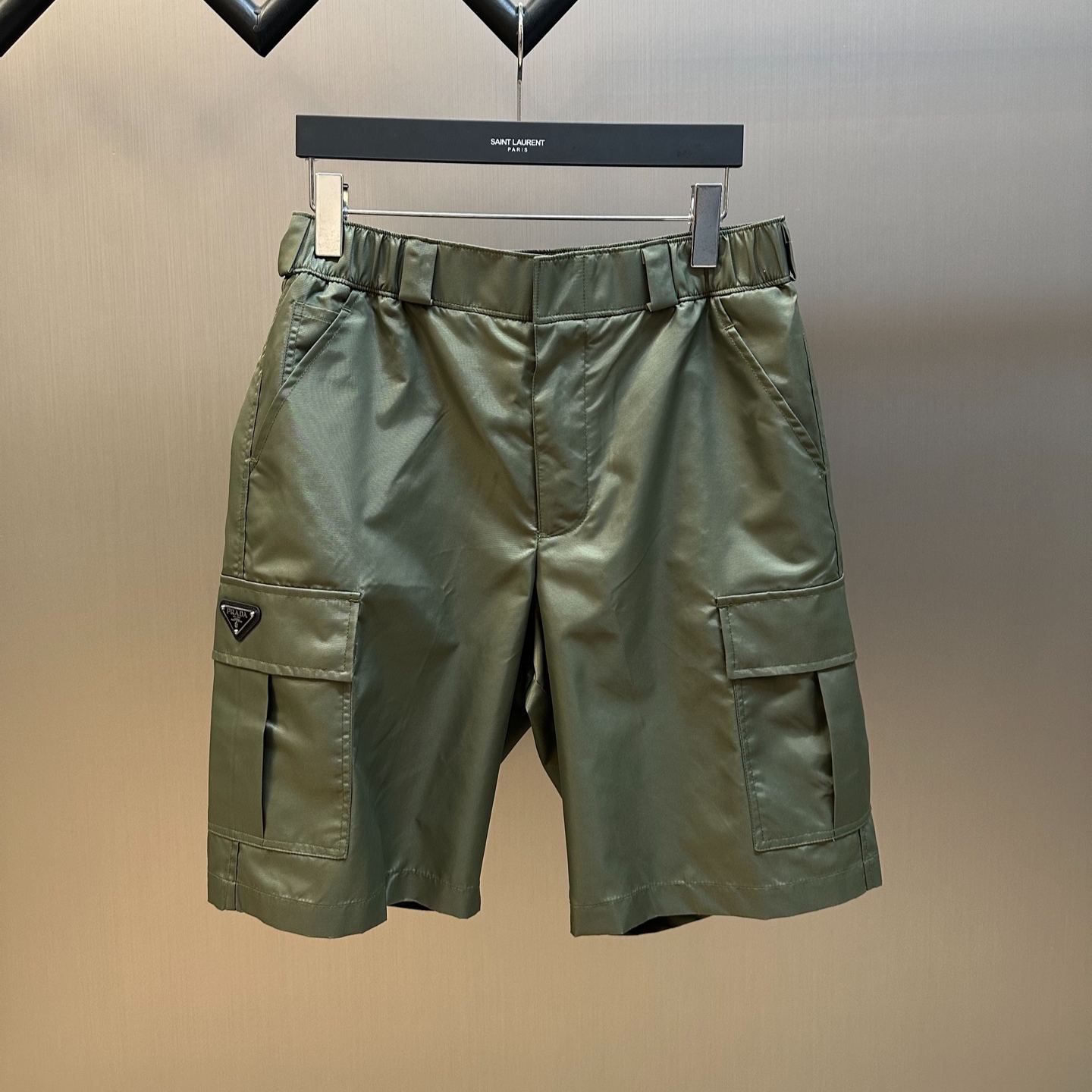 PRADA Cotton Bermuda Shorts（SPH244-1WQ8-F0002-S-231）