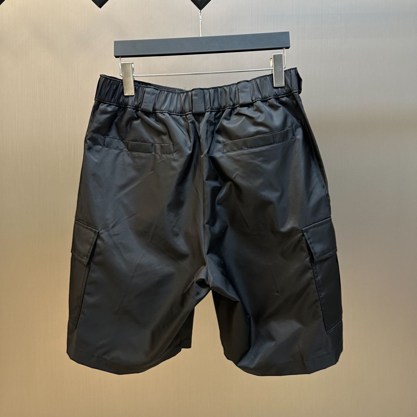 PRADA Cotton Bermuda Shorts（SPH244-1WQ8-F0002-S-231）