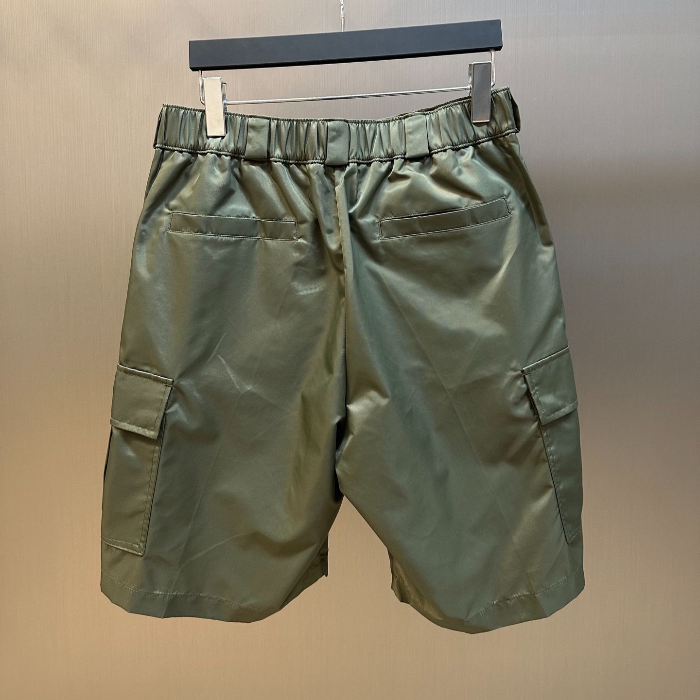 PRADA Cotton Bermuda Shorts（SPH244-1WQ8-F0002-S-231）