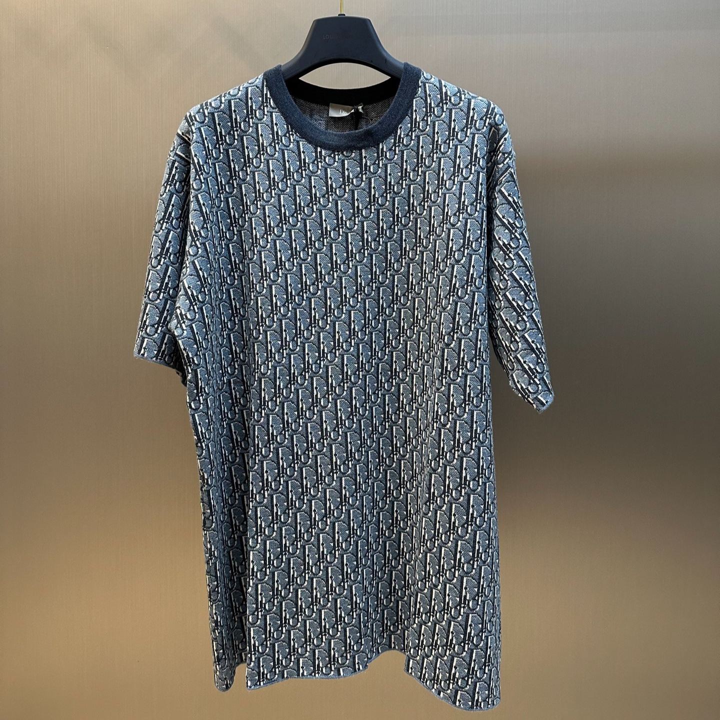 Dior T-shirt（593M634A7018-C585）