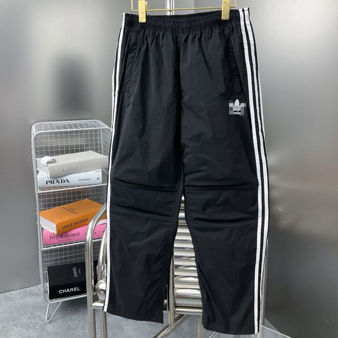 Balenciaga Sweatpants（IB5242）