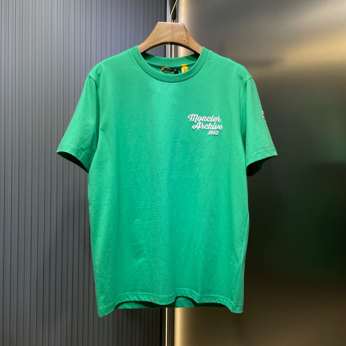 Moncler T-shirts & Polos for Men（K10918C0006389AJS778）