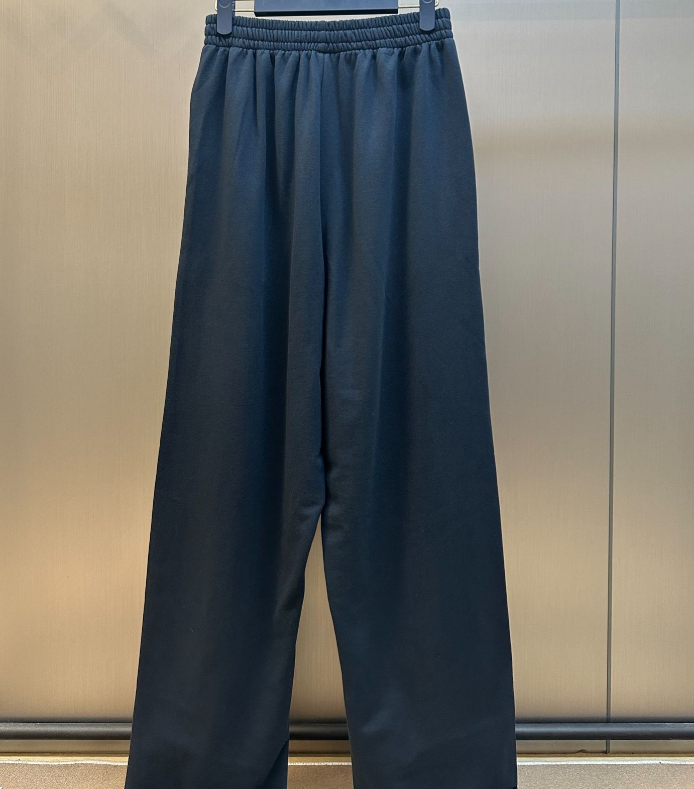 BALENCIAGA Men's I Scholl Baggy Sweatpants "Fade Black"（844177TSVT21083）