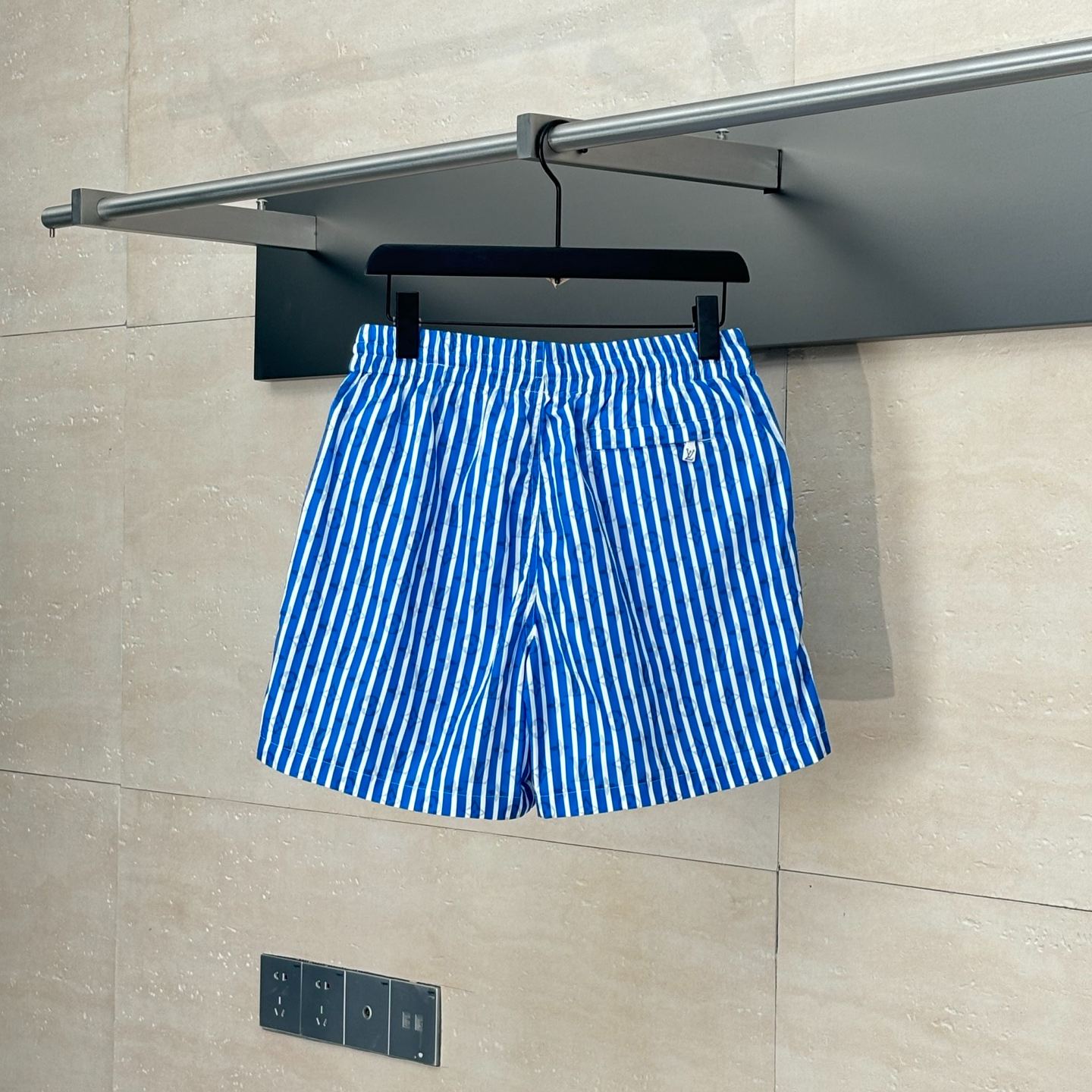 LOUIS VUITTON SS25 Beach Shorts Men's Blue（1AHVZE）