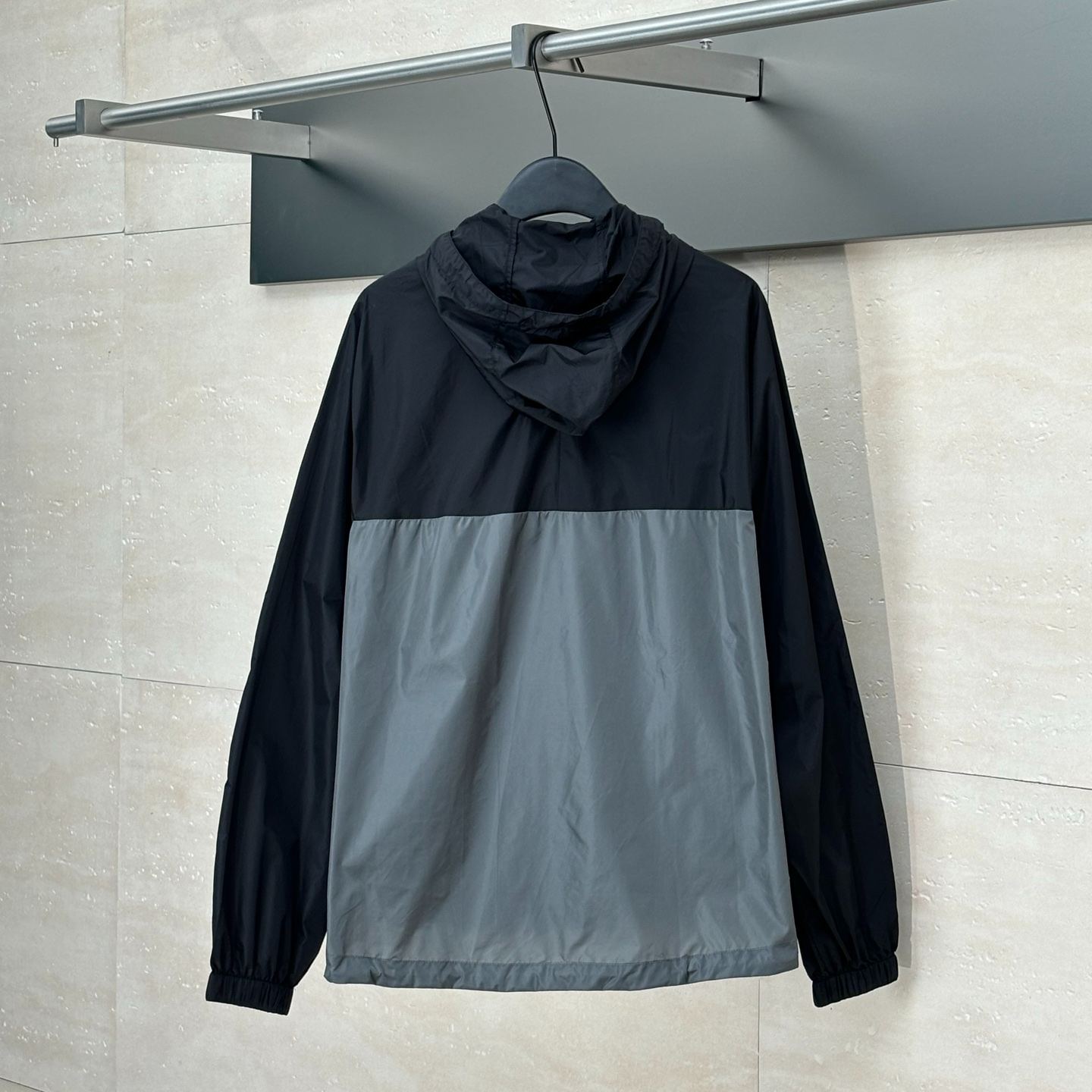 PRADA iron Gray Re-nylon Jacket (SGC601-1WQ9-F0N5A-S-BOO）