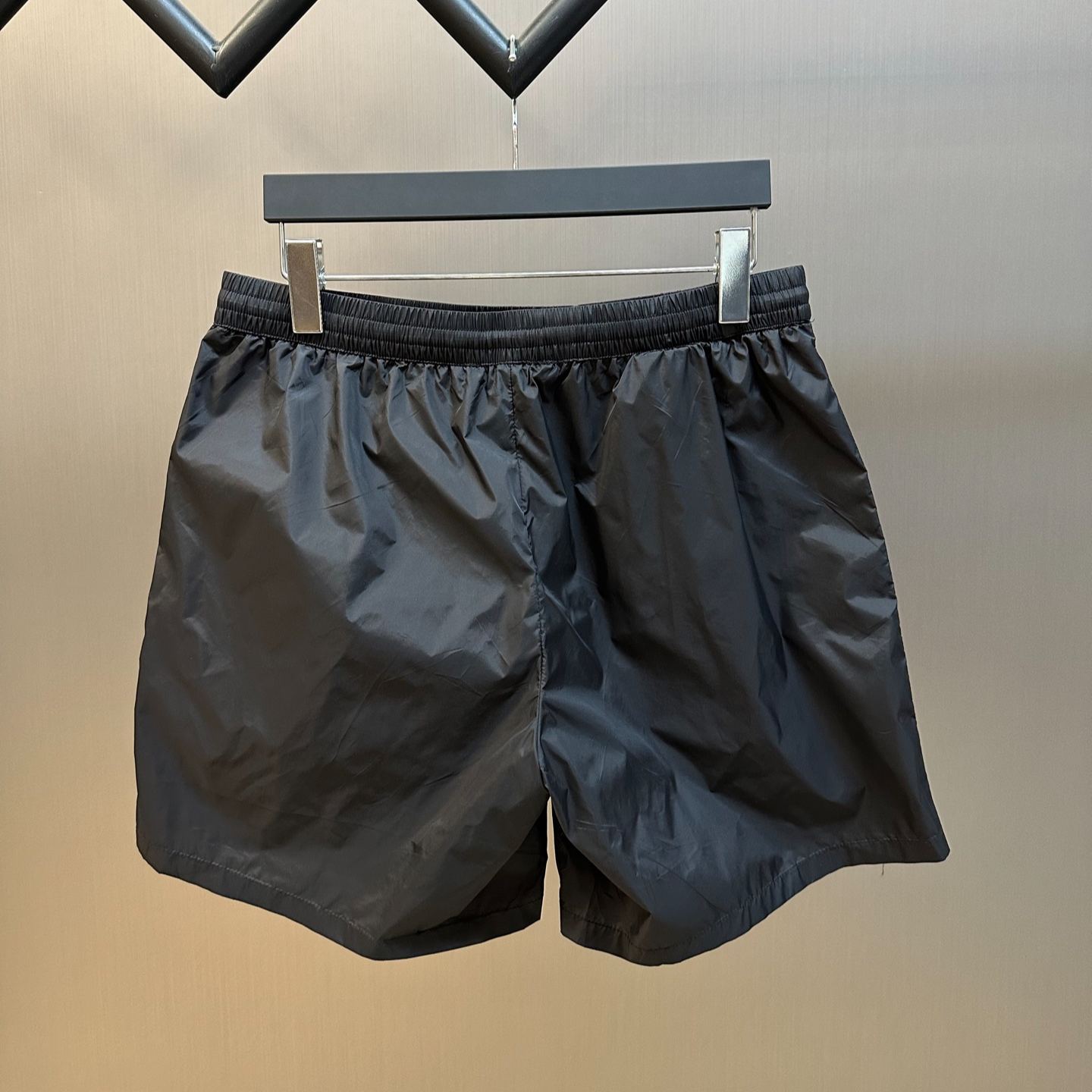 Prada nylon shorts（22X901-1WQ9-F0002-S-231）