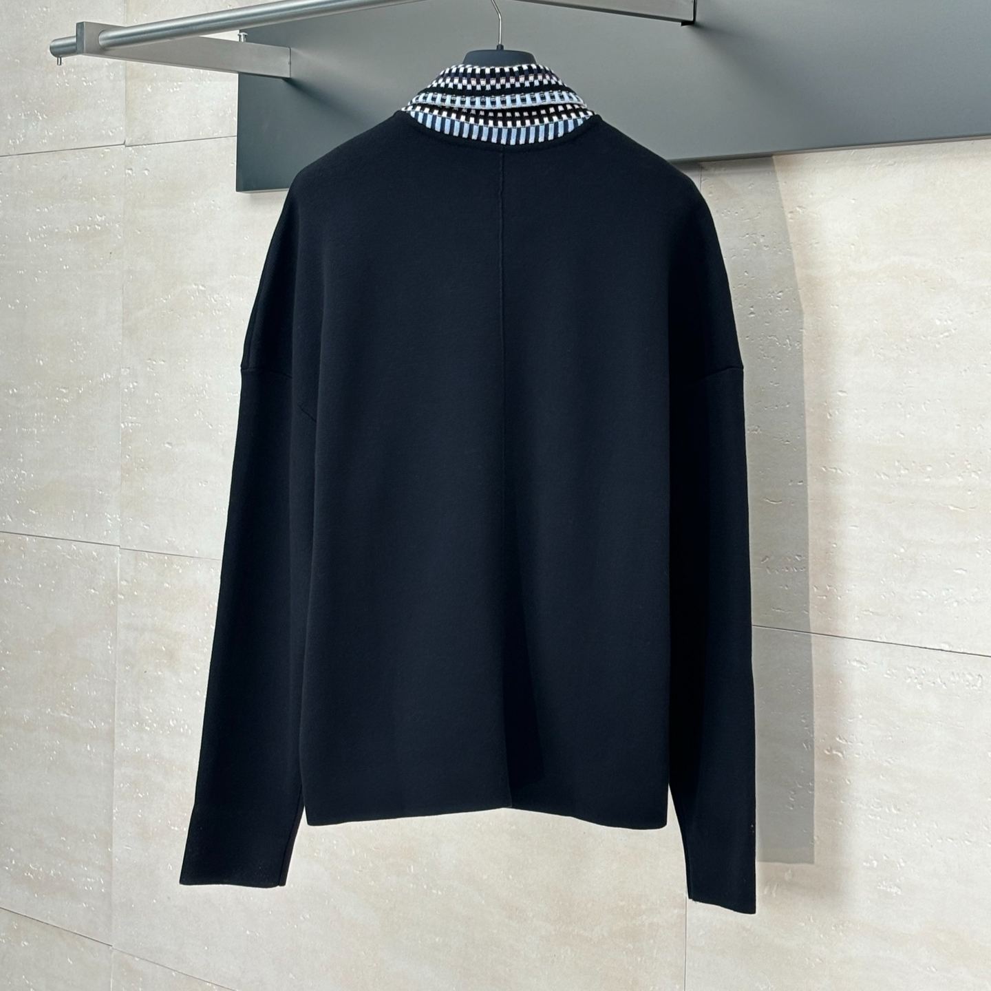 LOUIS VUITTON Knit bomber jacket（1AHVN7）