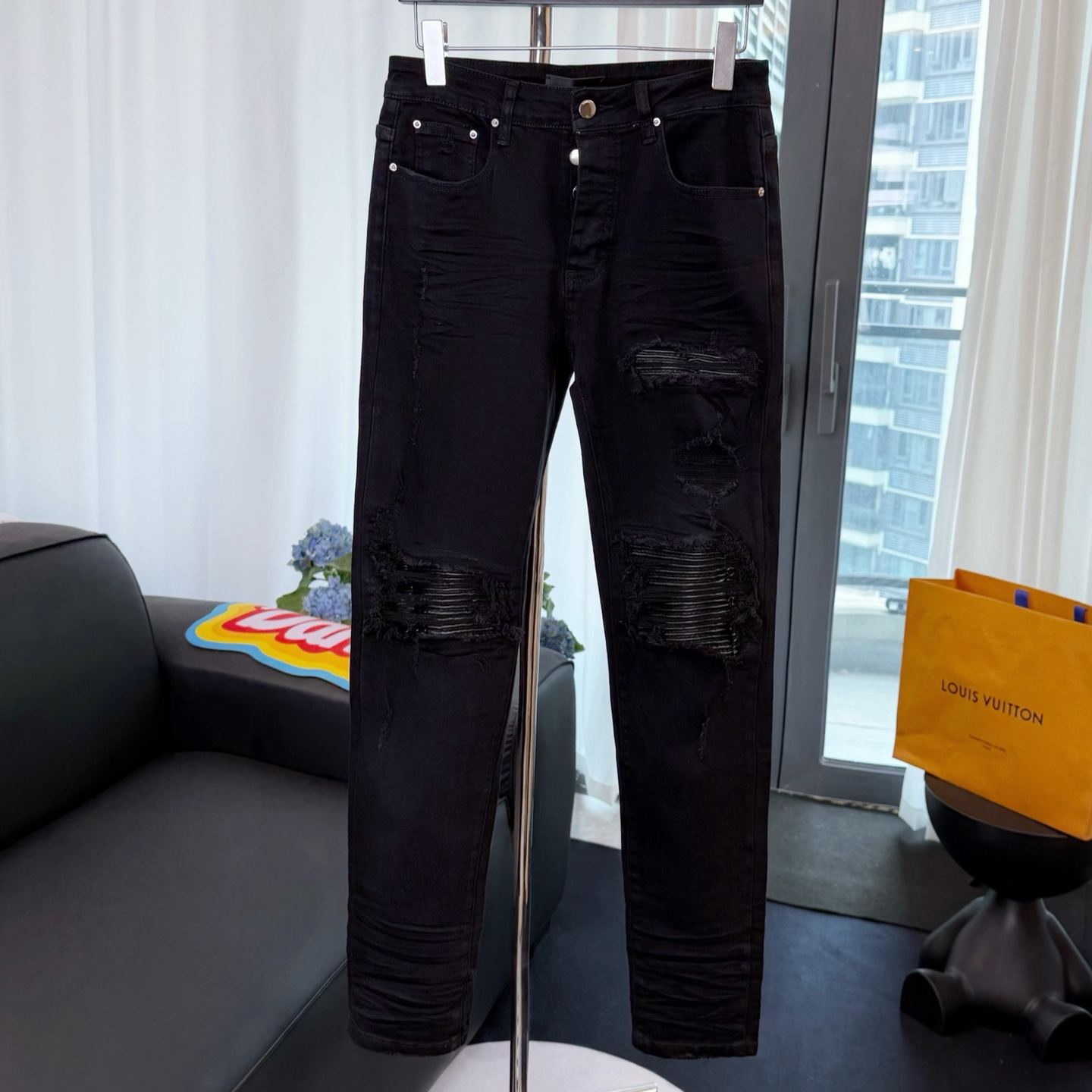 Amiri Jeans (XM01200SD-BLK）