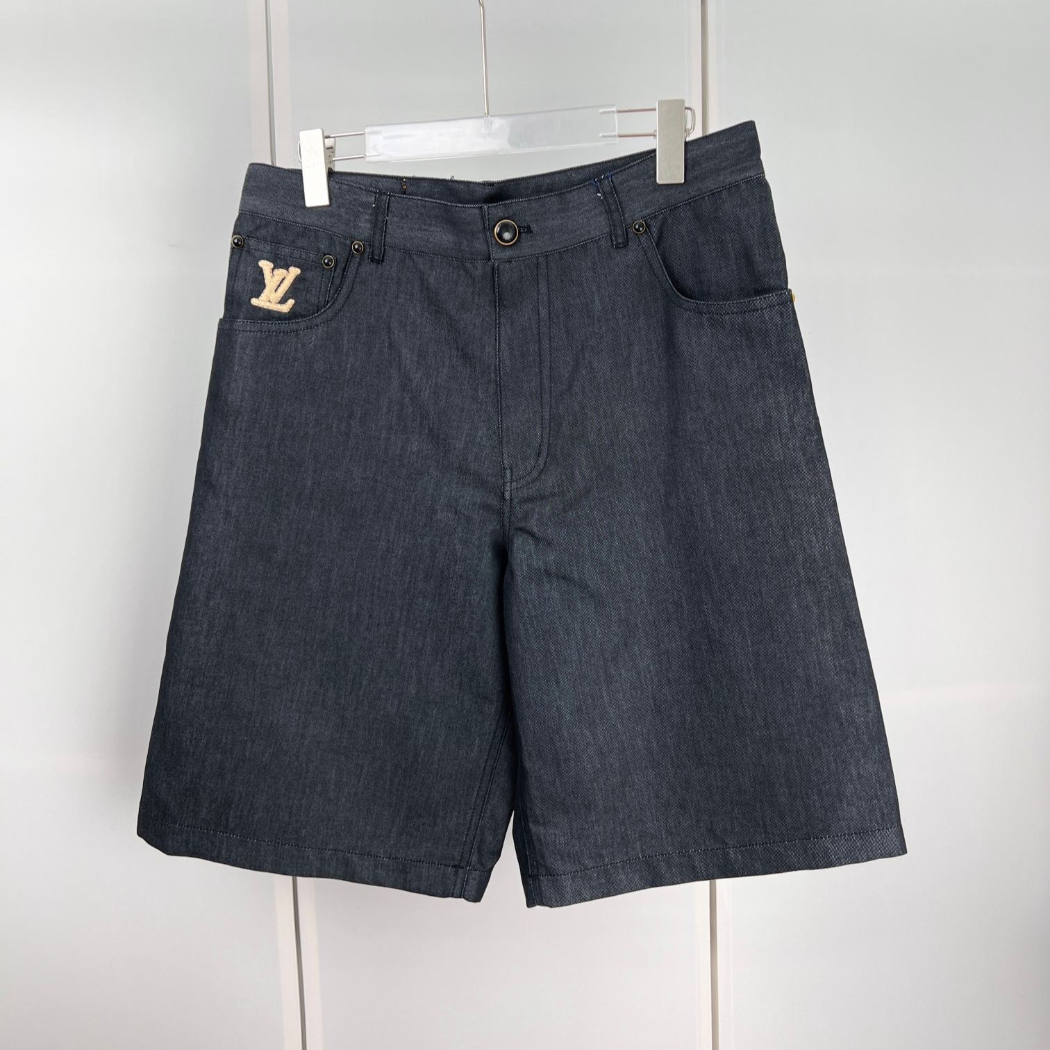 Louis Vuitton Chambray Shorts（1AHVC4）