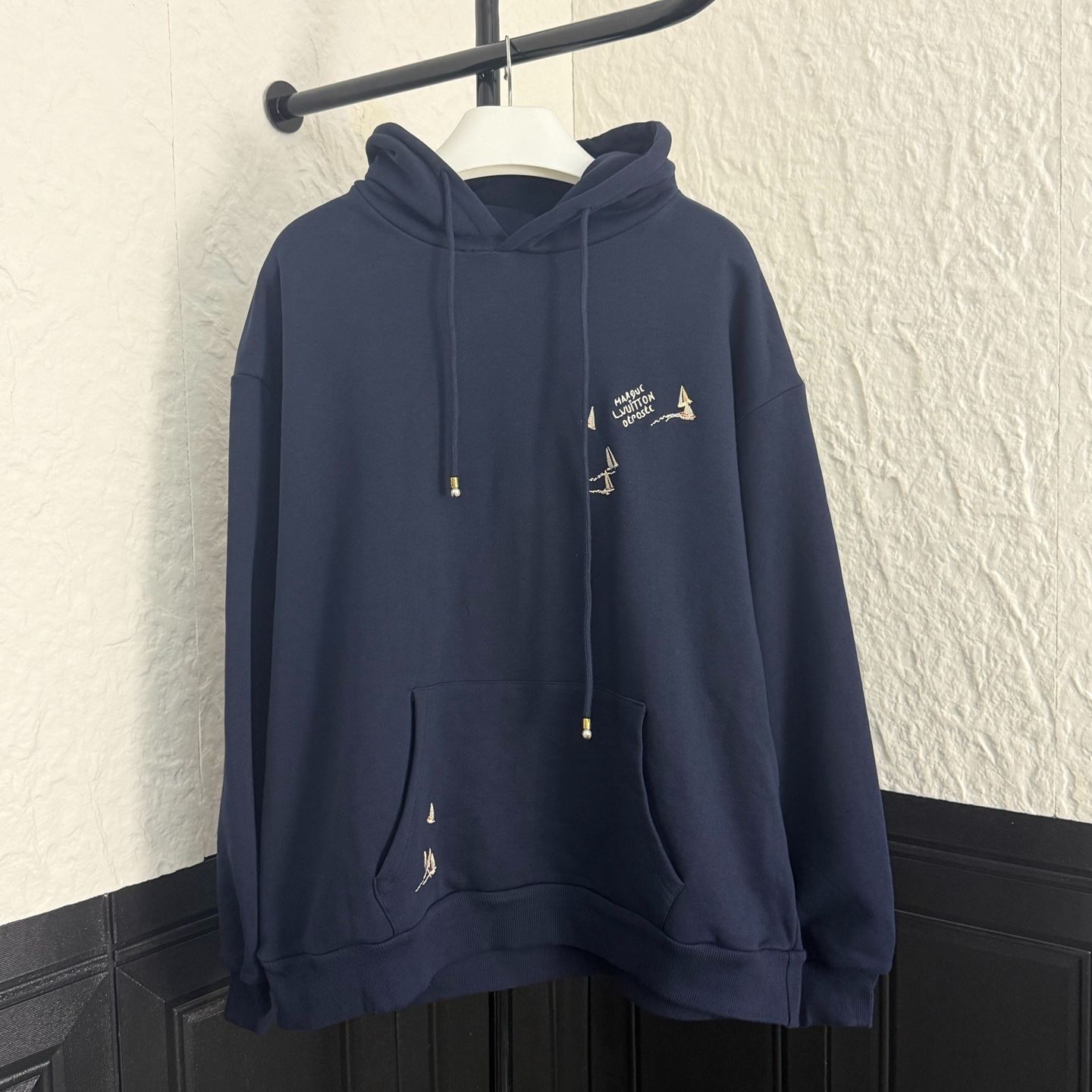 Louis Vuitton Embroidered Logo Signature Hoodie Navy（1AHW71）