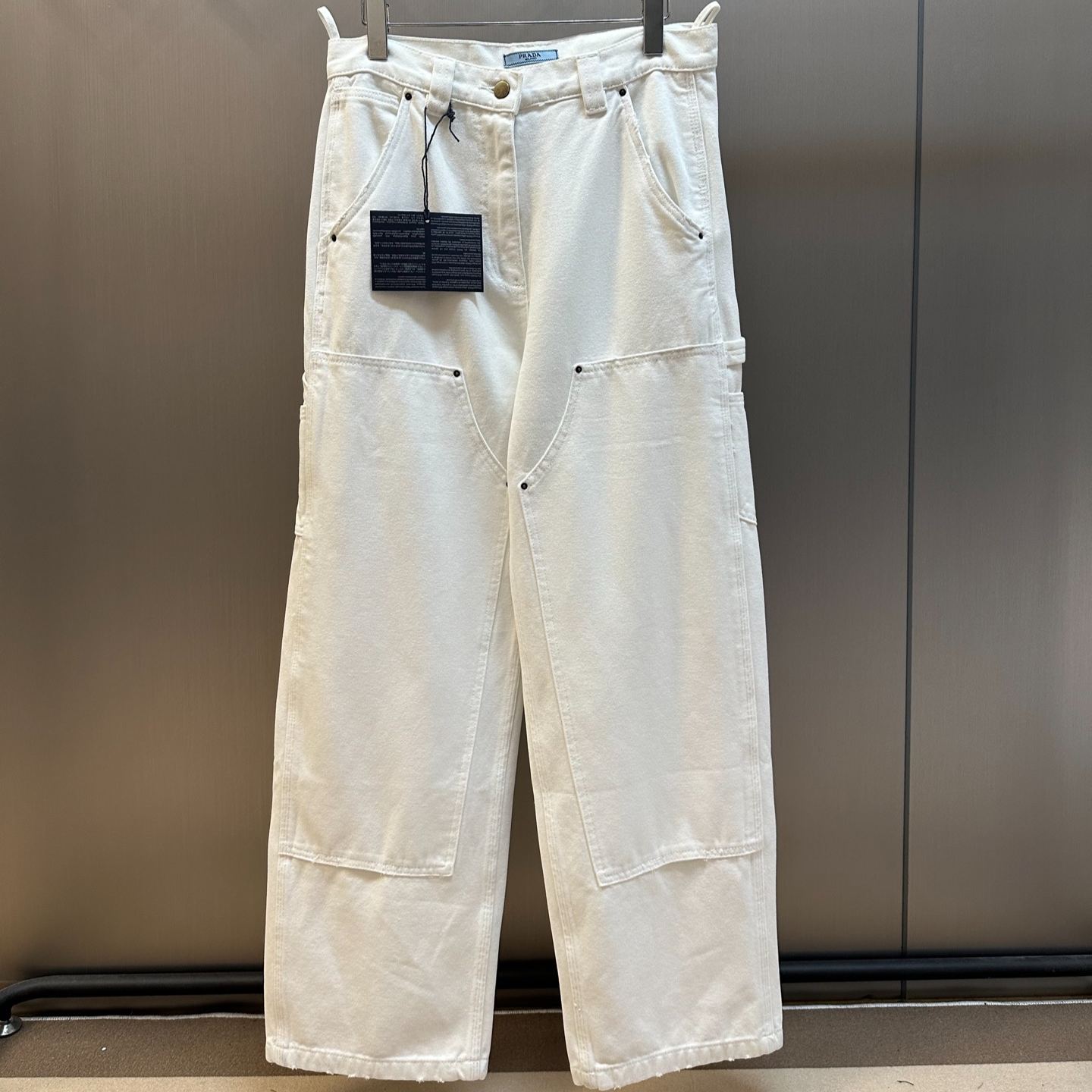 Prada old canvas cargo pants with a loose fit（22X929-15XM-F0009-S-OOO）