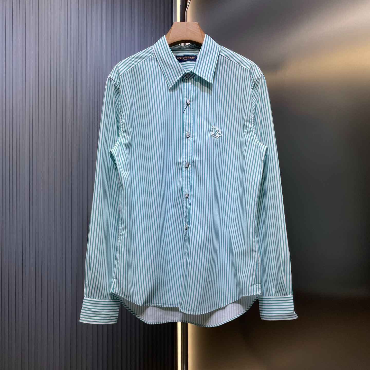 Louis Vuitton MONOGRAM striped shirt（1AHVXF）