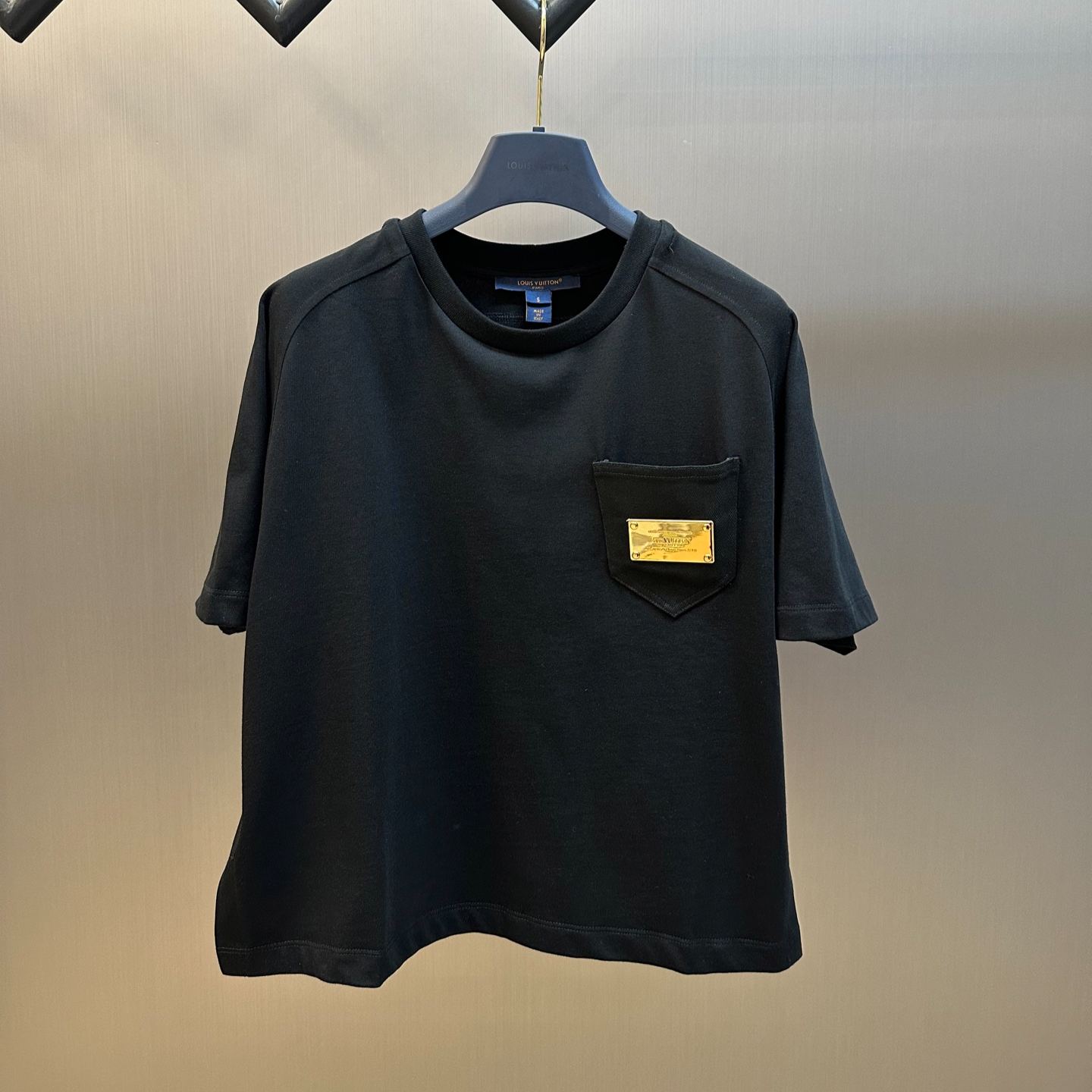 Louis Vuitton Signature Plaque T-Shirt（1AHX76）