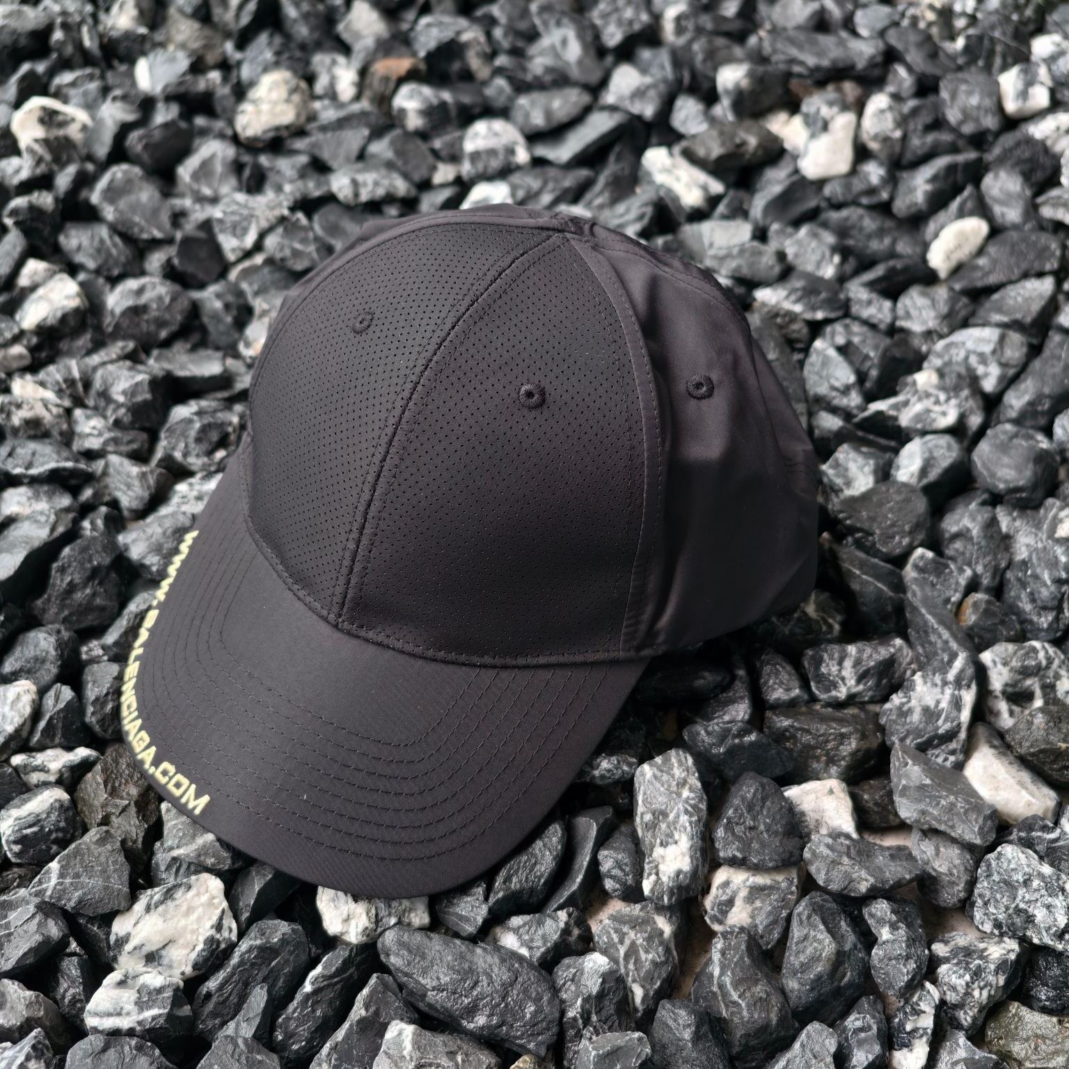 Balenciaga Logo Embroidered Mesh Baseball Cap（8305664F1B6）