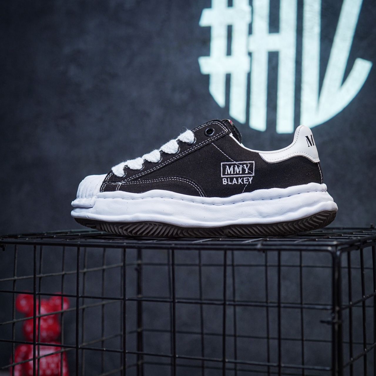 Maison MIHARA YASUHIRO BLAKEY OG Sole Canvas Low-top Sneaker "Black" (A08FW735)