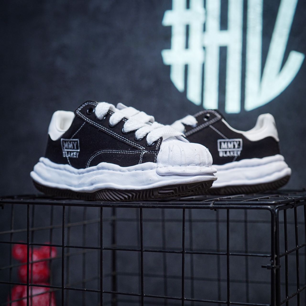 Maison MIHARA YASUHIRO BLAKEY OG Sole Canvas Low-top Sneaker "Black" (A08FW735)