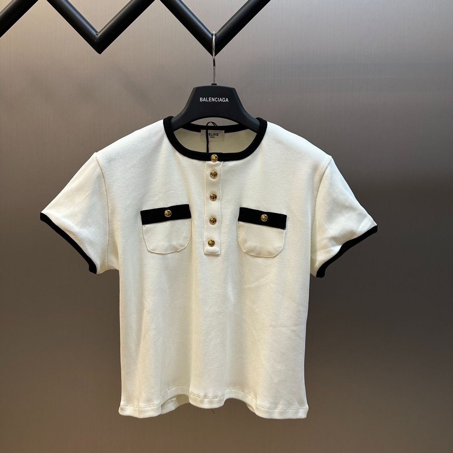 CELINE Women's Cropped T-Shirt in Cotton Jersey "Cream/Black" RX07H0Q12-01CB）