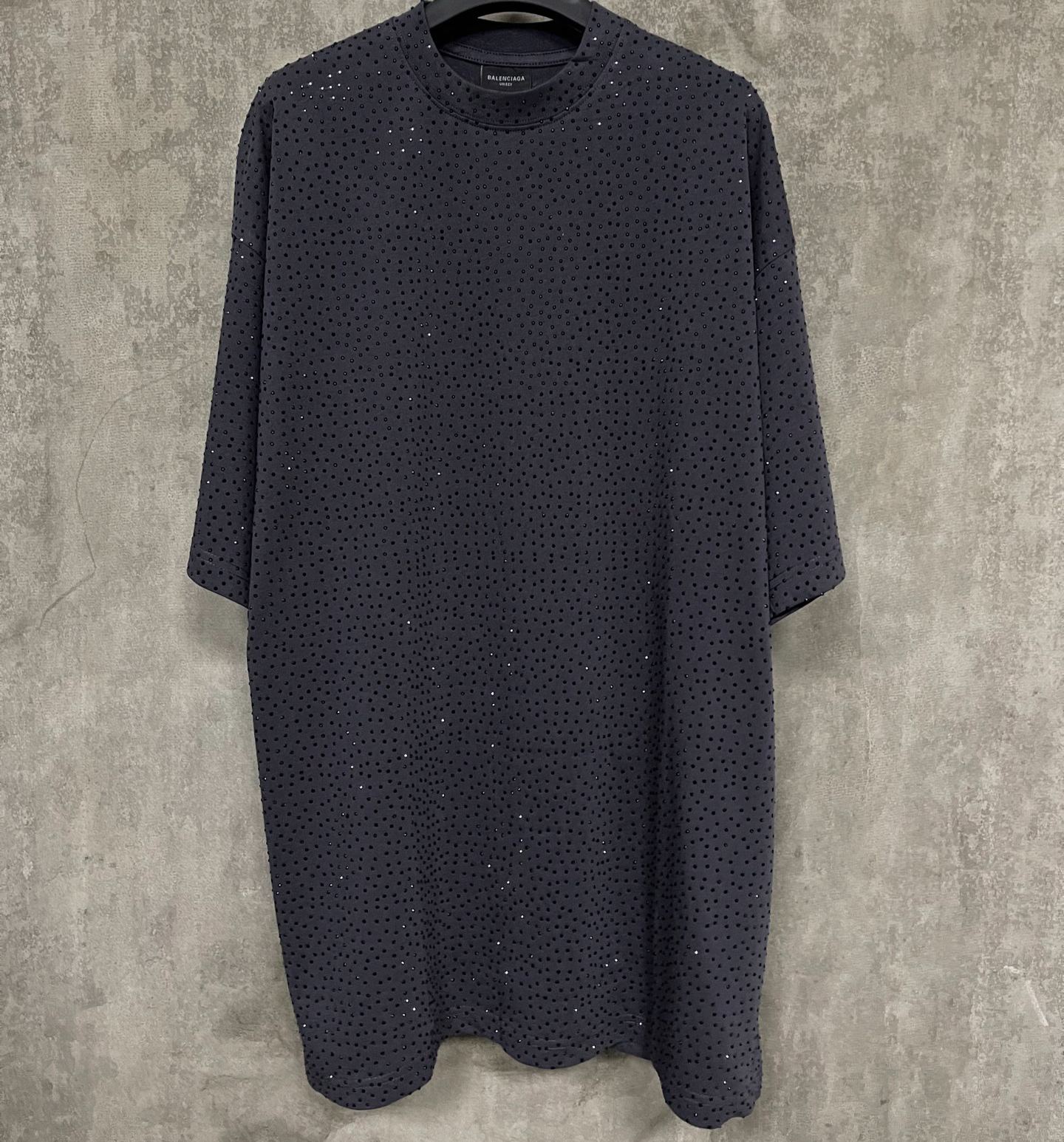 Balenciaga Oversized Crystal T-Shirt In Black（739028TOVJ28190）