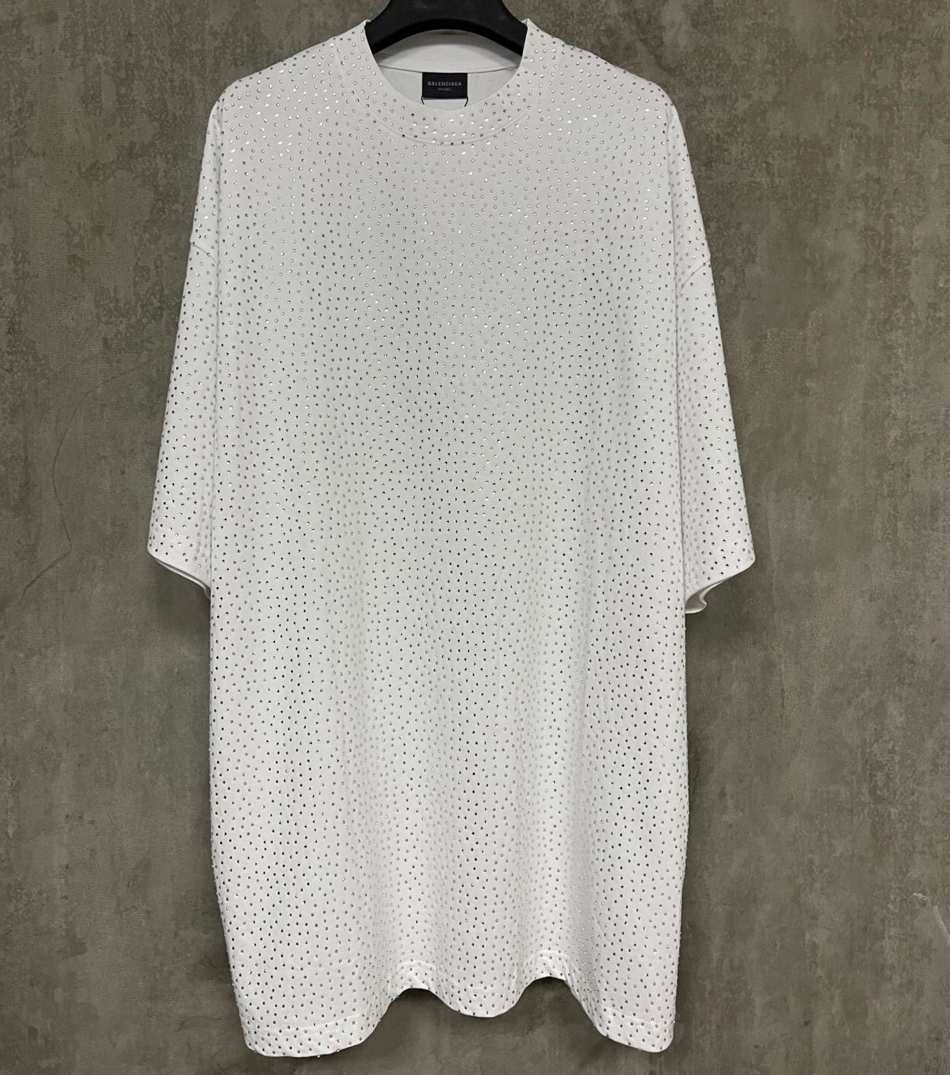 Balenciaga Oversized Crystal T-Shirt In Black（739028TOVJ28190）