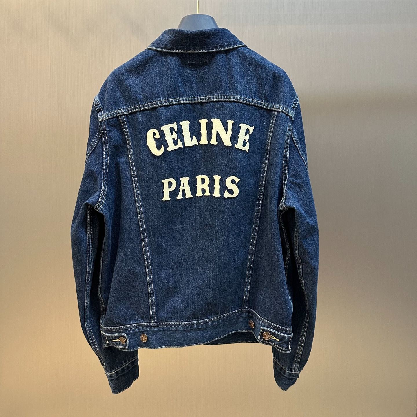 CELINE Men's Trucker Jacket in Royal Indigo Wash Denim "Classic Blue" (RV0DX789D-CBF8）