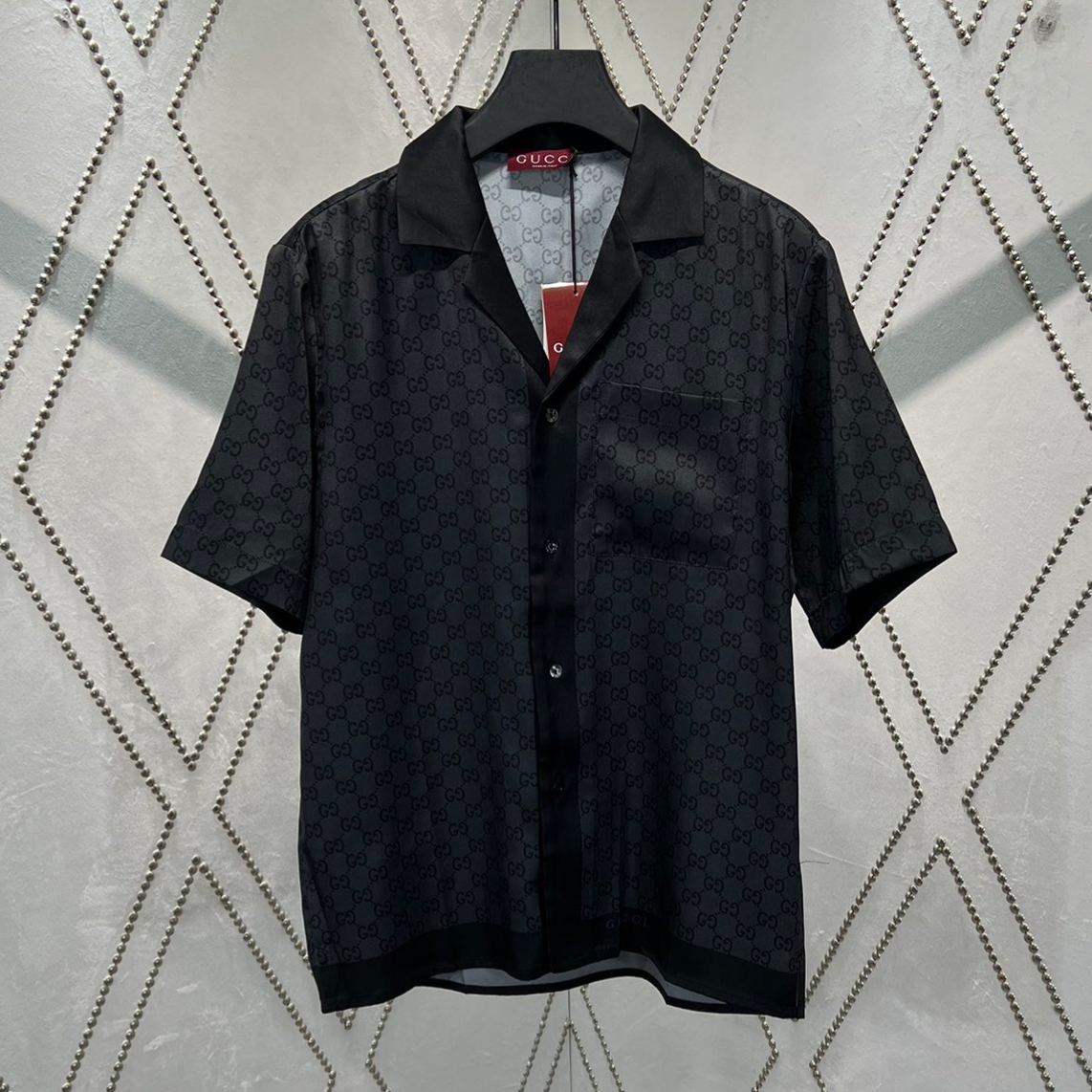 GUCCI Printed silk twill bowling shirt in grey and black（794907-Z7ARD-1016）