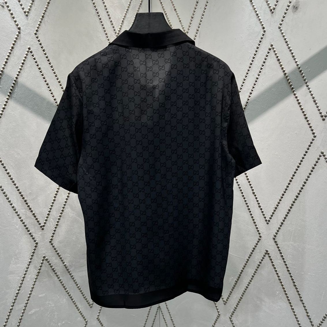 GUCCI Printed silk twill bowling shirt in grey and black（794907-Z7ARD-1016）