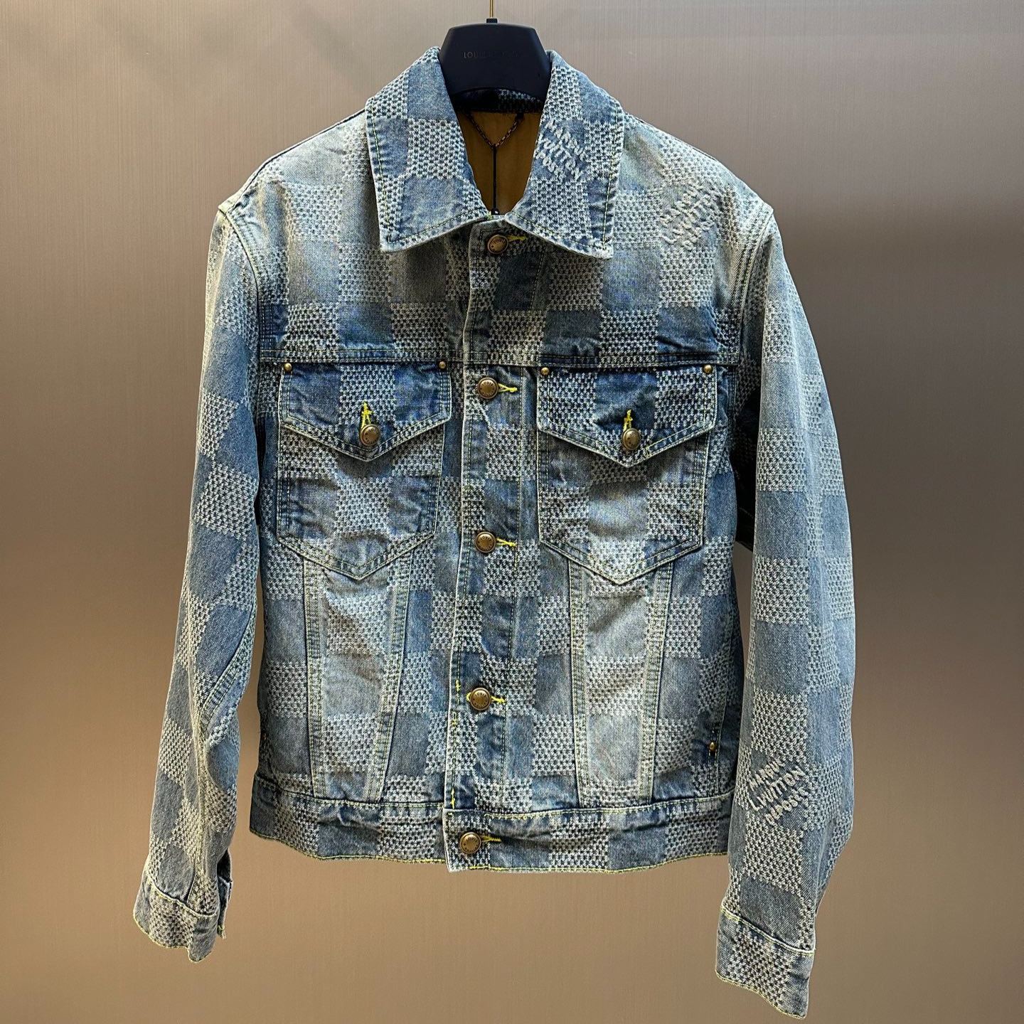 Louis Vuitton Damier Men's Denim Jacket（1AHCPE）