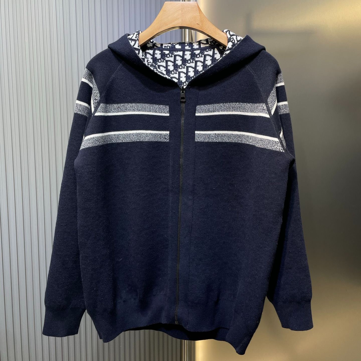 DIOR Sweatshirts Women's Gray（054G12AM055-X8270）