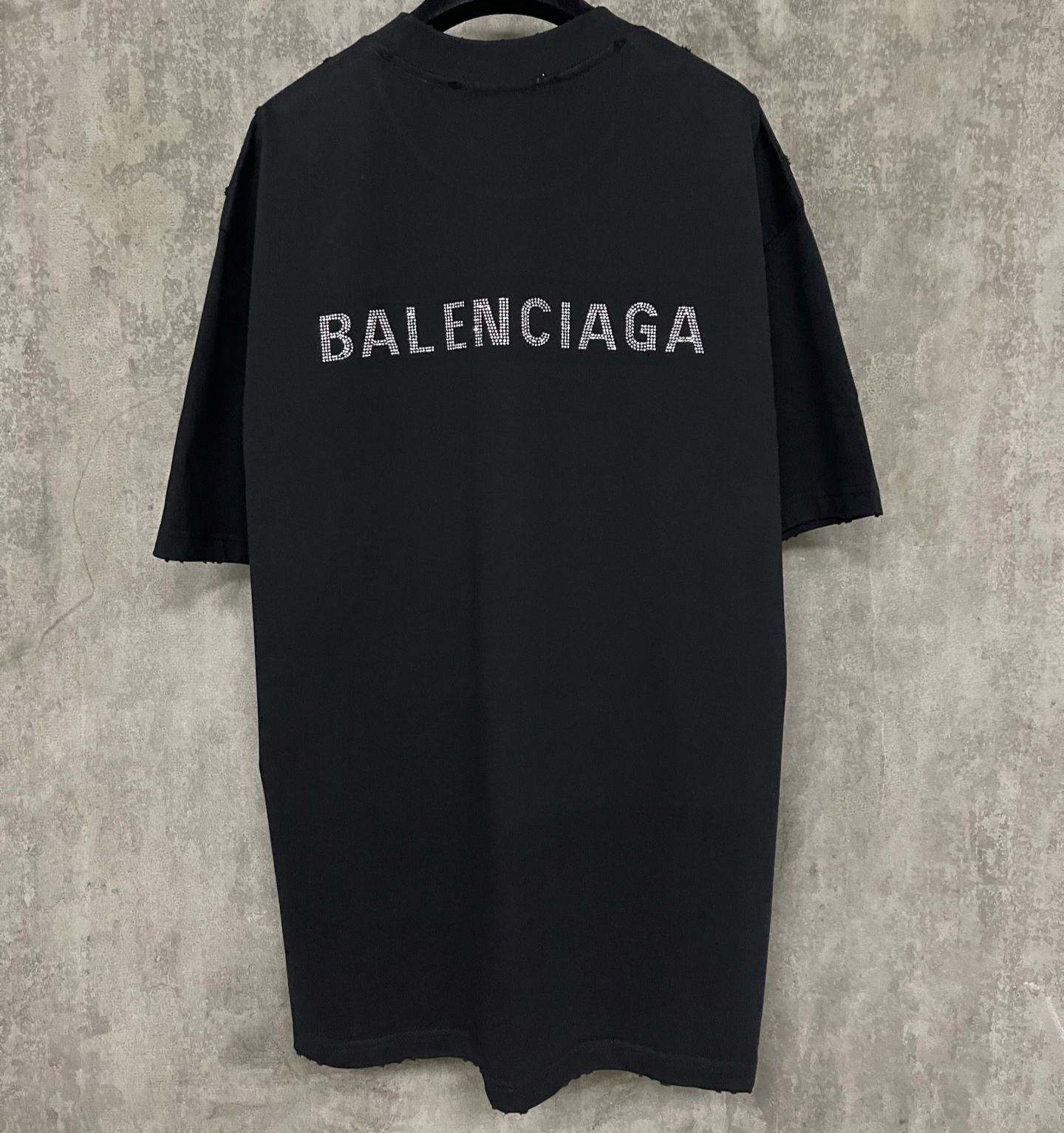 BALENCIAGA BACK T-SHIRT MEDIUM FIT (764235TOVJ61083）