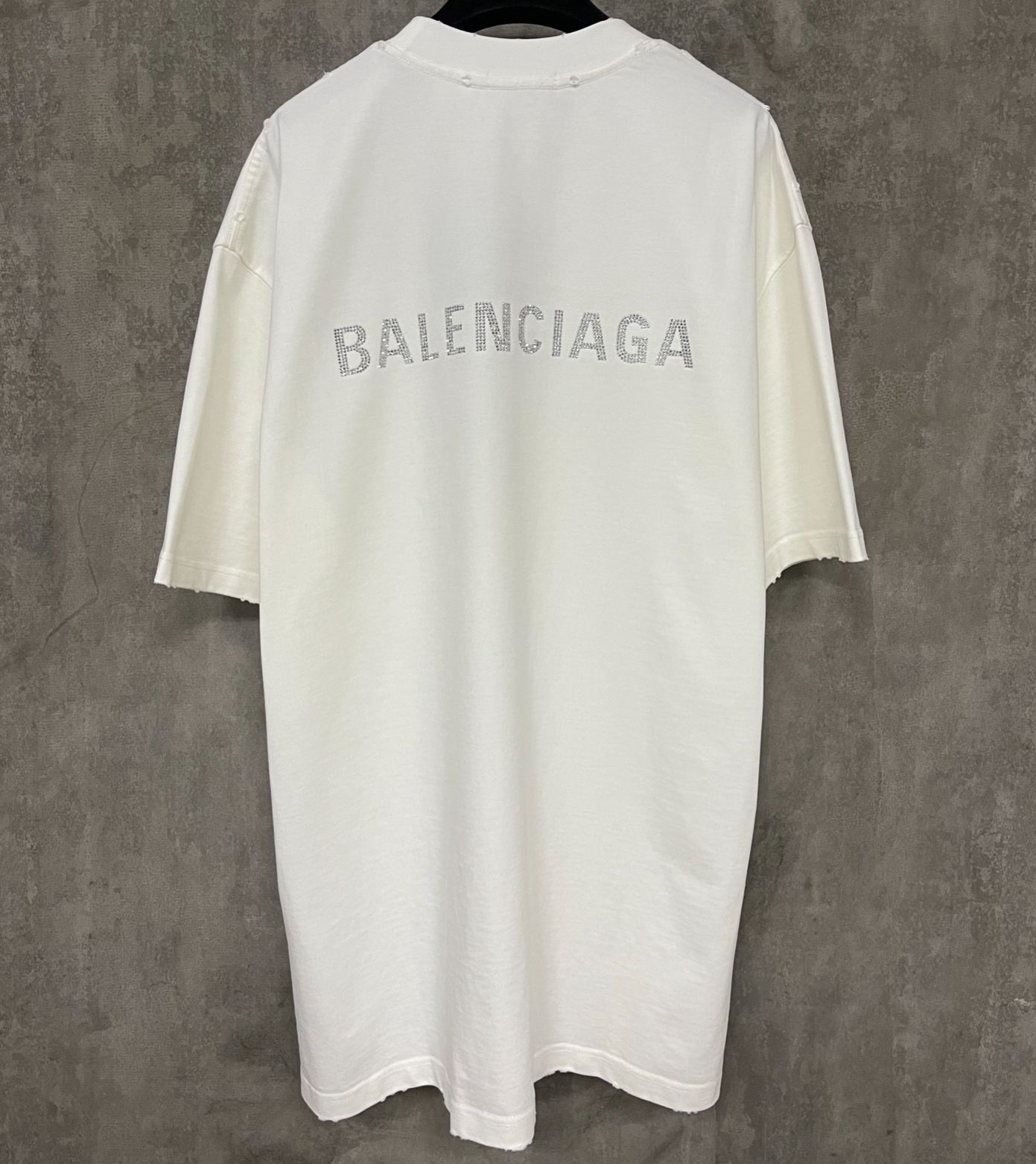 BALENCIAGA BACK T-SHIRT MEDIUM FIT (764235TOVJ61083）